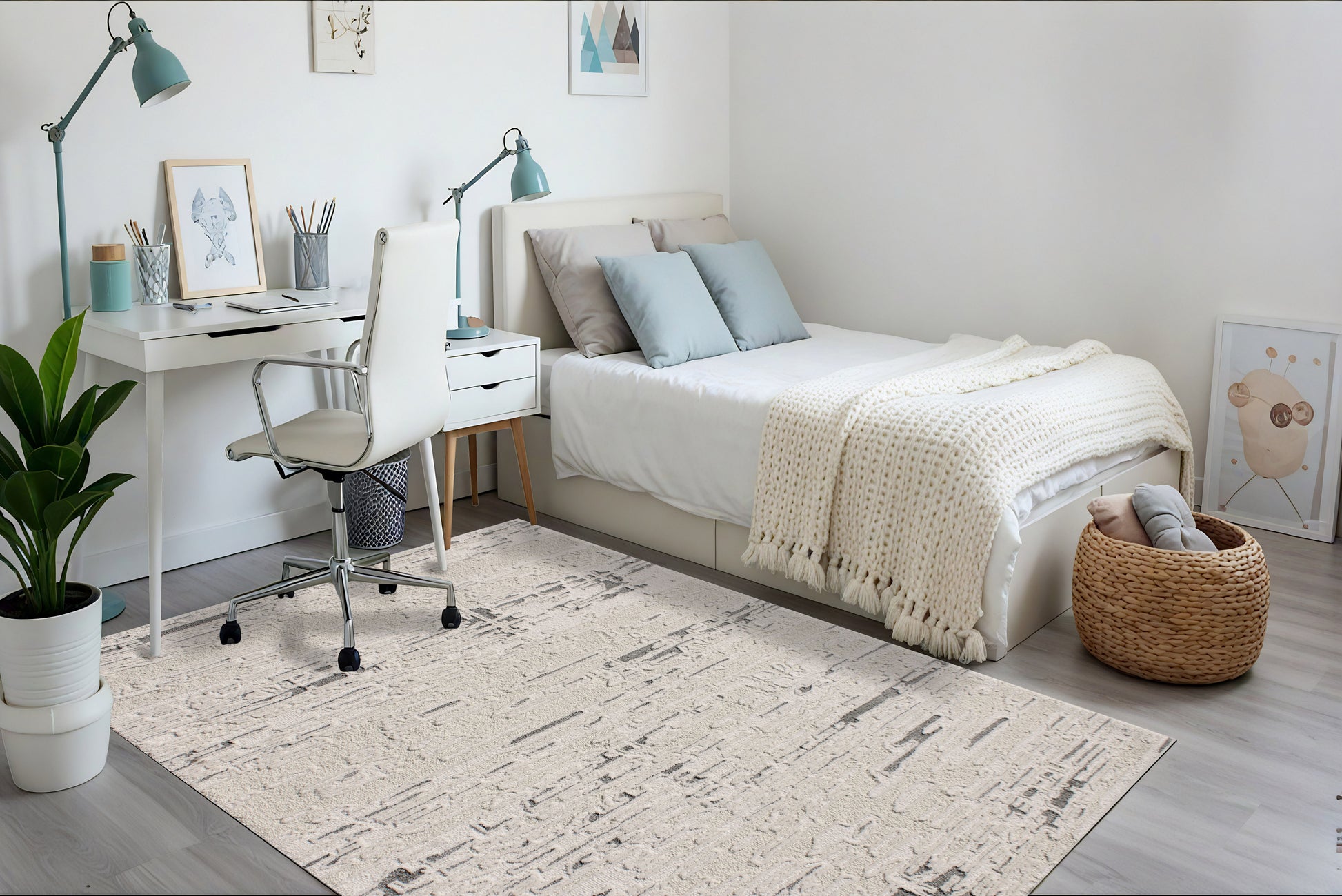 Trono Modern Ivory/Silver Abstract High-Low Rug