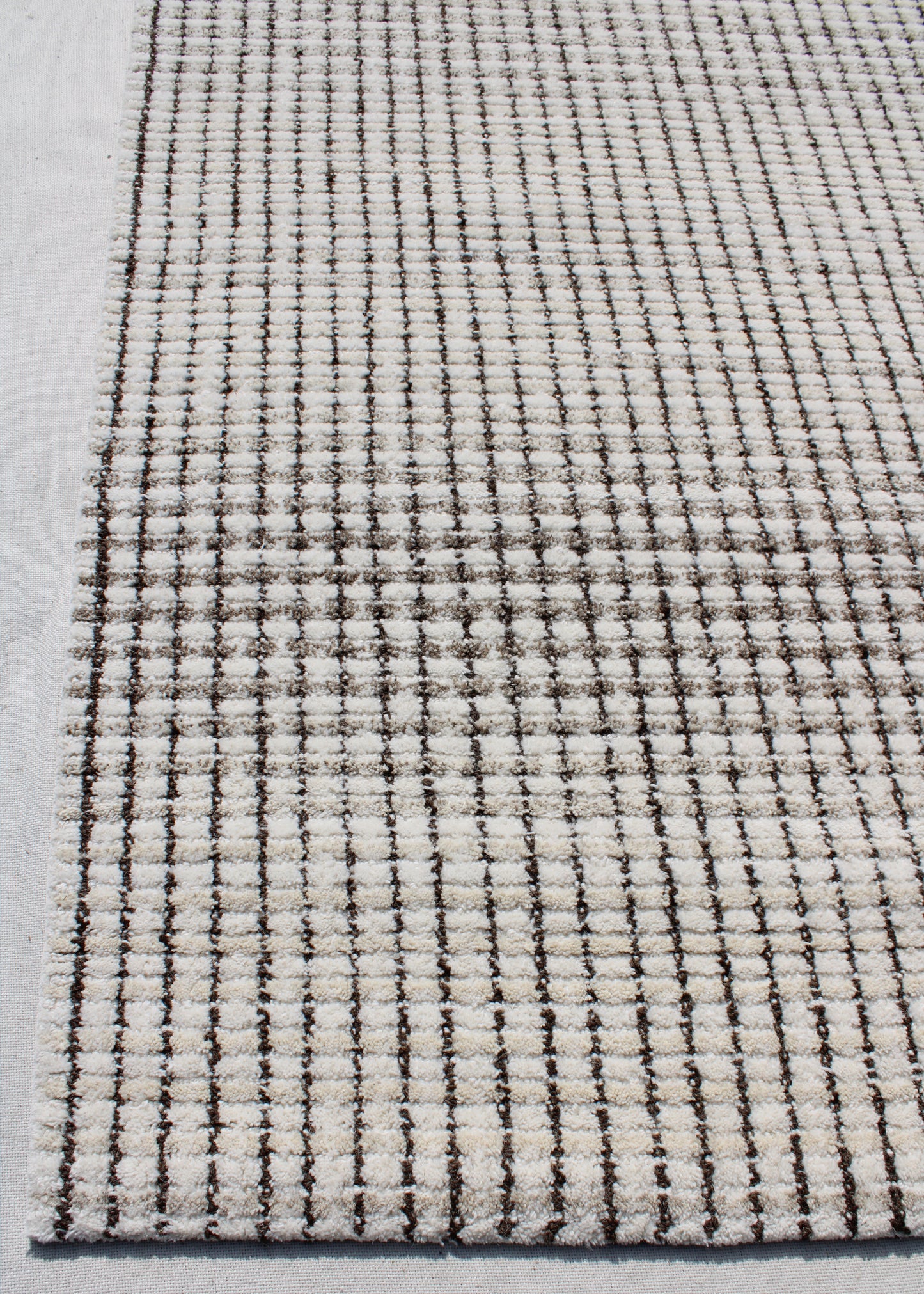 Trono Modern Ivory/Natural Geometric Low Pile Rug