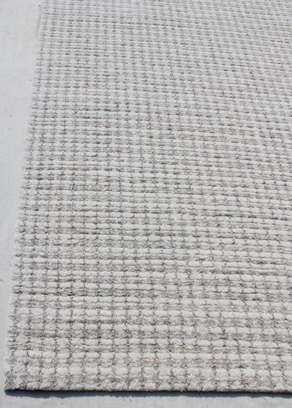 Trono Modern Ivory/Silver Geometric Low Pile Rug