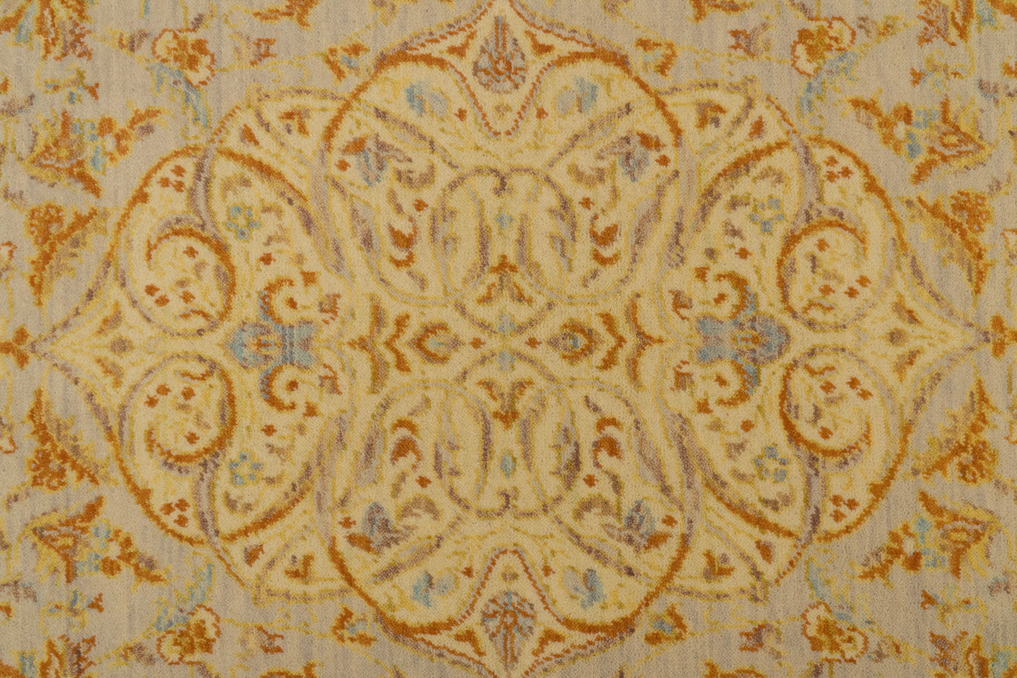 Wade Traditional Grey/Brown/Multi Medallion Medium Pile Rug