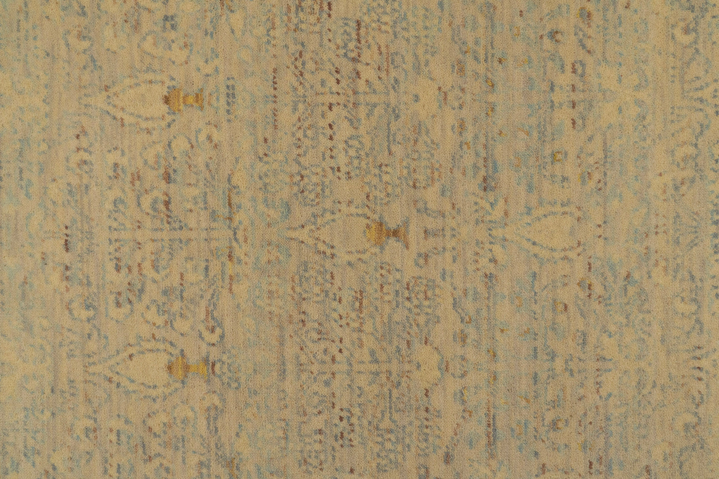 Wade Traditional Beige/Grey/Multi Floral Medium Pile Rug