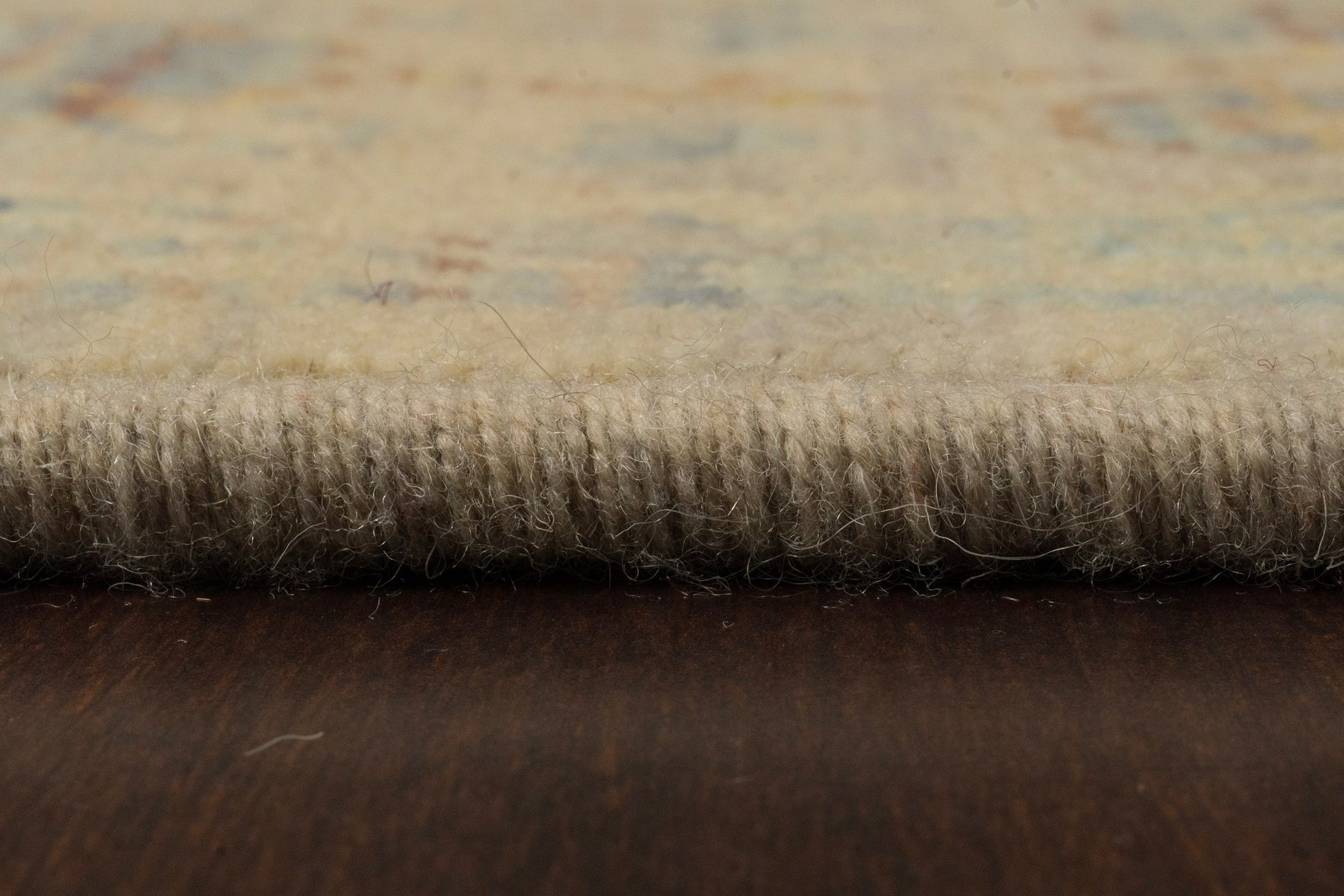 Wade Traditional Beige/Grey/Multi Floral Medium Pile Rug