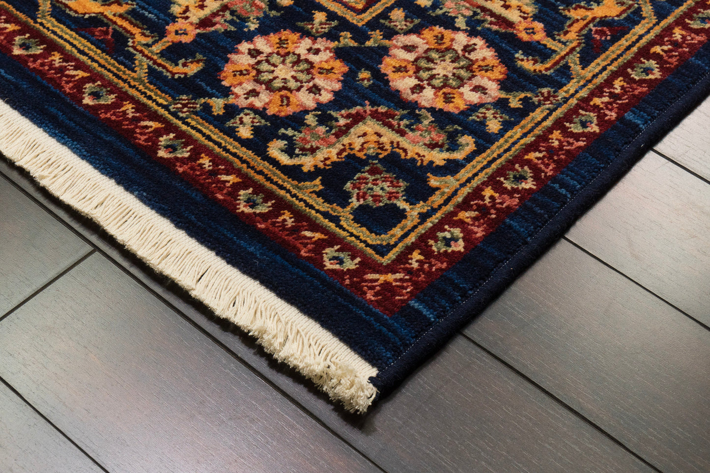 Wade Traditional Navy/Red/Multi Medallion Medium Pile Rug