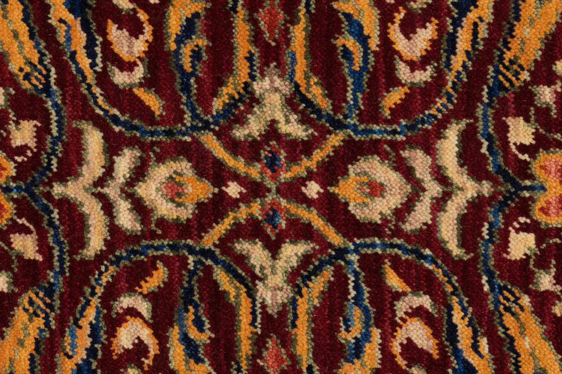 Wade Traditional Navy/Red/Multi Medallion Medium Pile Rug