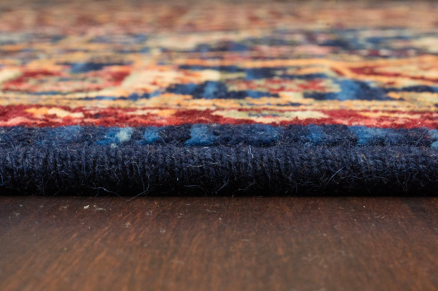 Wade Traditional Navy/Red/Multi Medallion Medium Pile Rug
