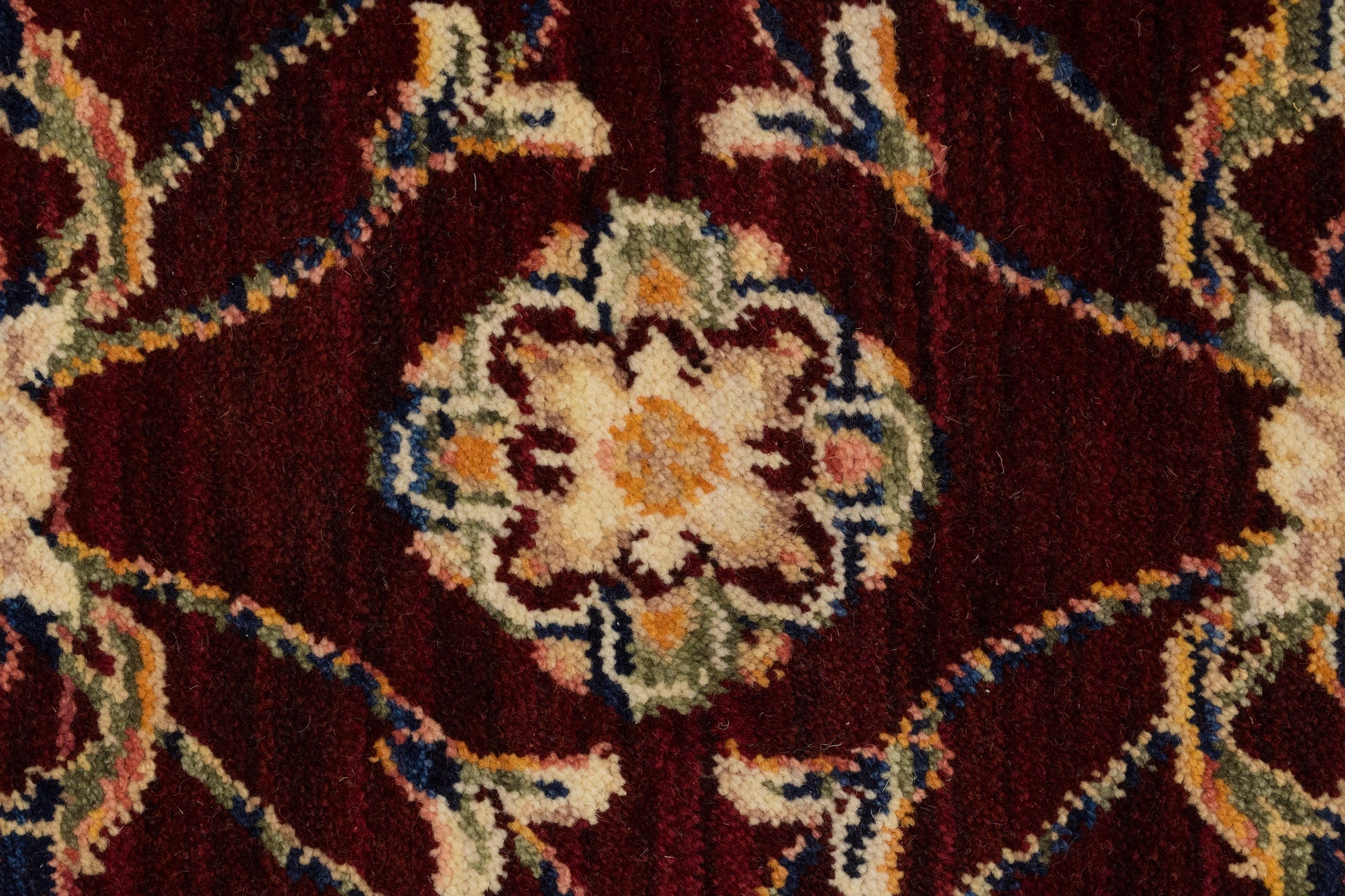 Wade Traditional Red/Multi Floral Medium Pile Rug