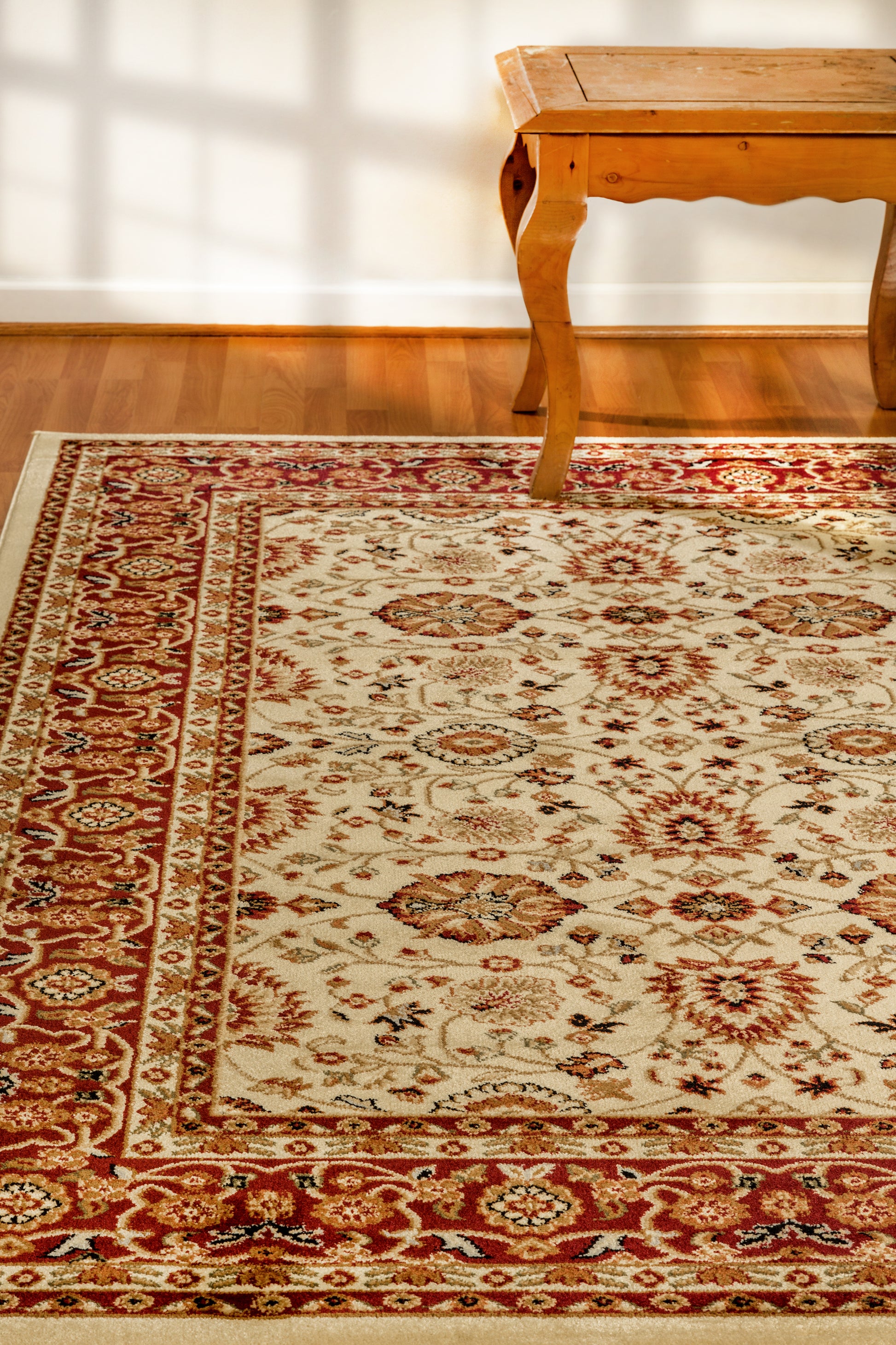 Yazd Traditional Cream/Red Classic Medium Pile Rug