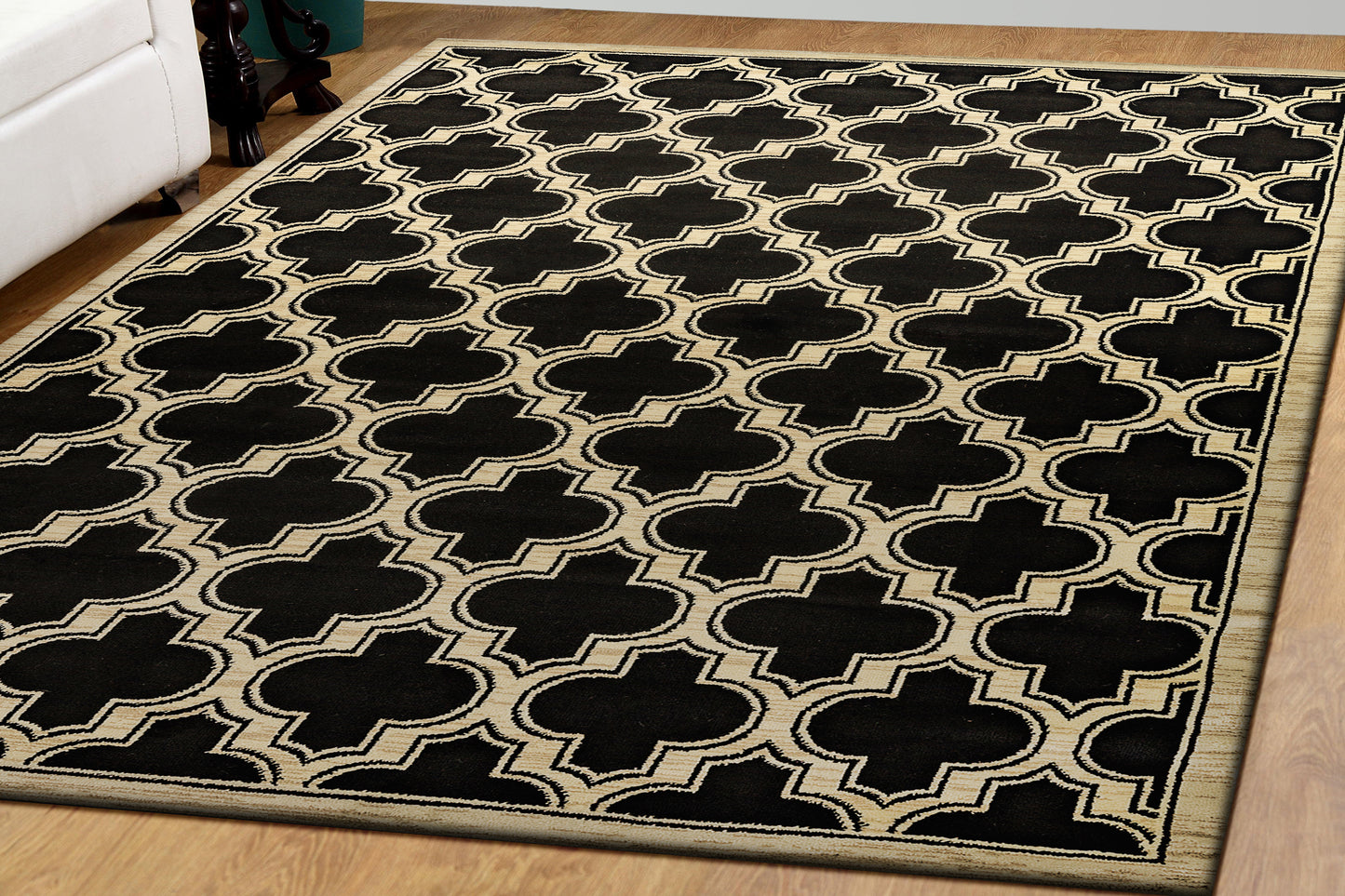 Yazd Contemporary Black Geometric Medium Pile Rug