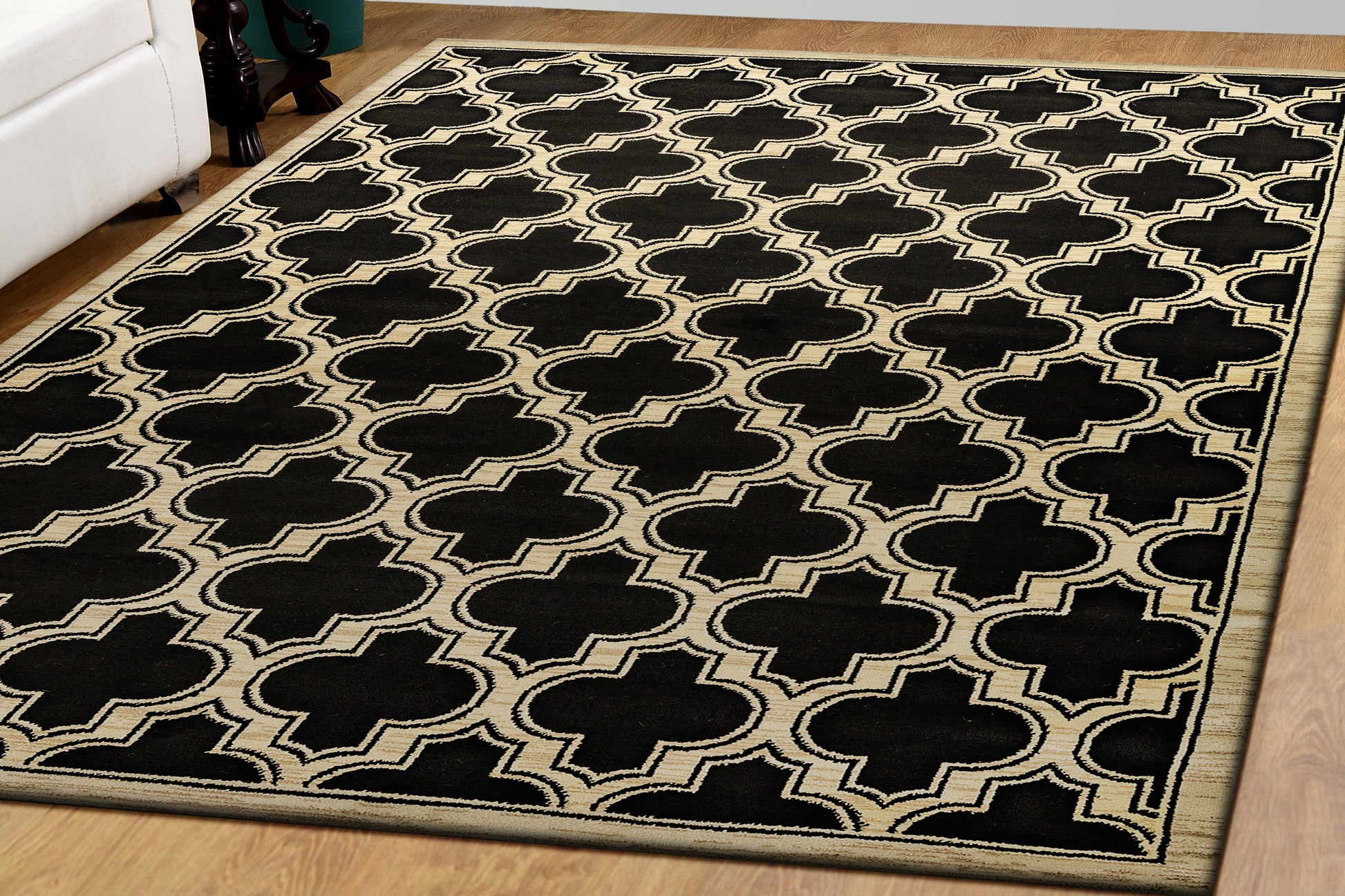 Yazd Contemporary Black Geometric Medium Pile Rug