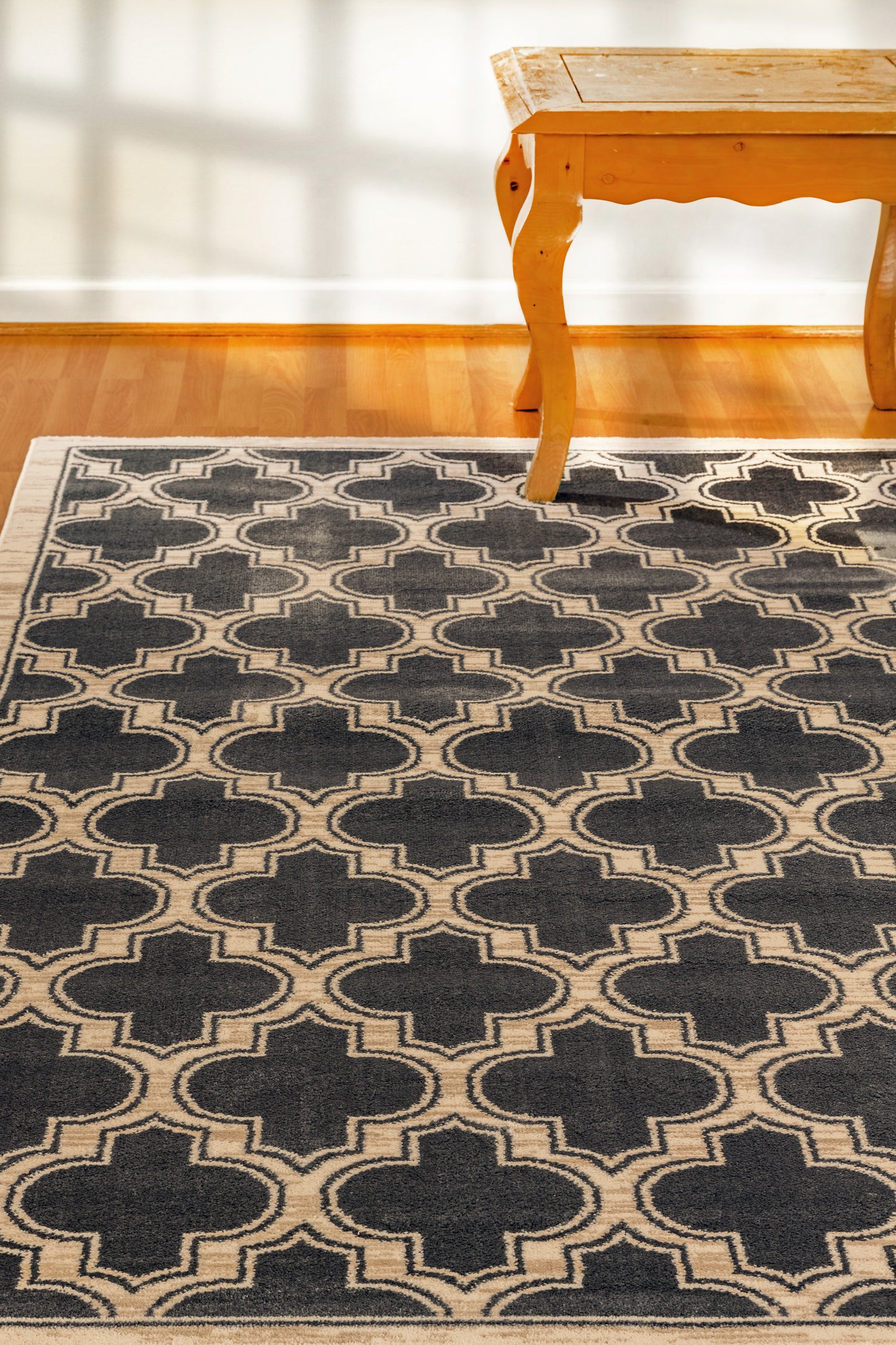 Yazd Traditional Blue/Ivory Classic Medium Pile Rug