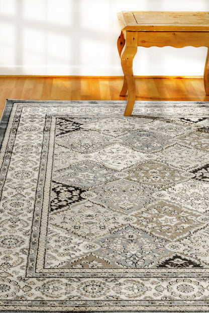 Yazd Traditional Blue/Ivory Classic Medium Pile Rug
