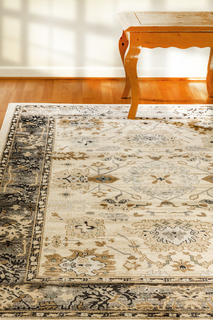 Yazd Traditional Ivory/Grey Classic Medium Pile Rug