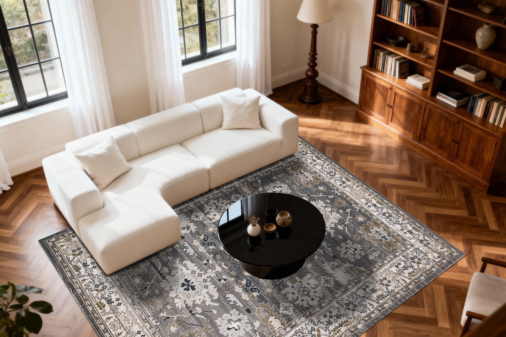 Yazd Traditional Grey/Ivory Classic Medium Pile Rug