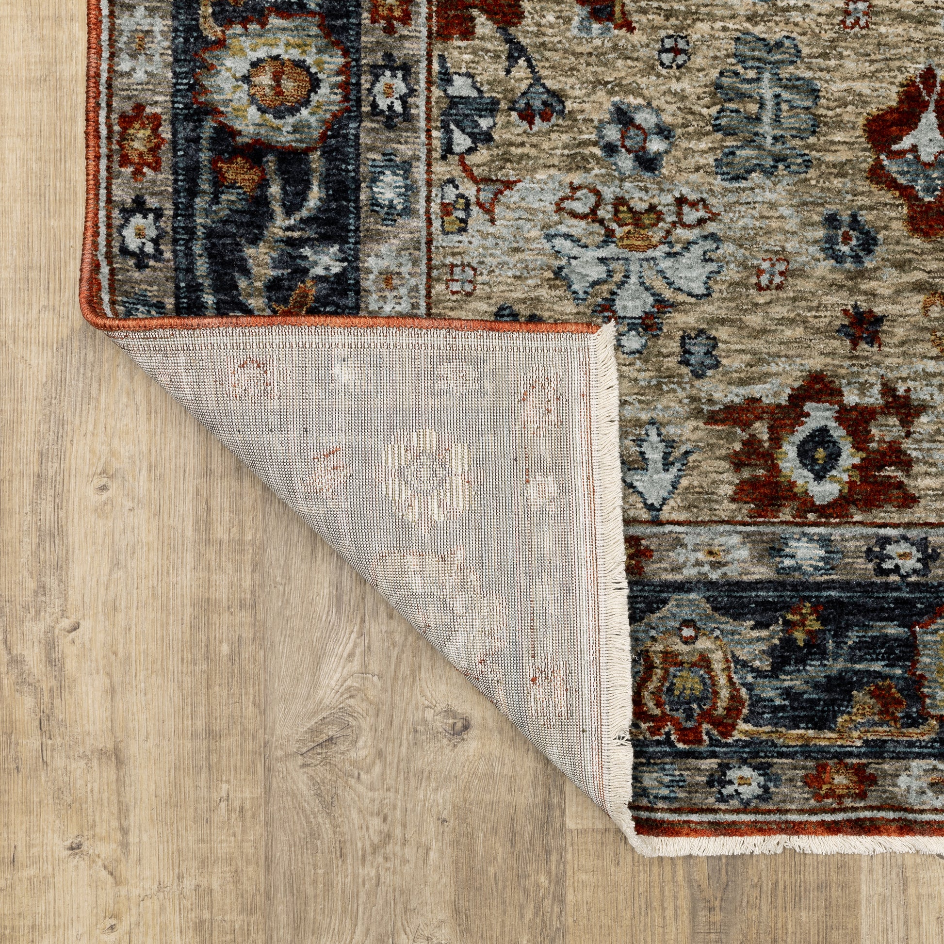 Aberdeen Medallion Red/ Blue Oriental Cut Pile Rug