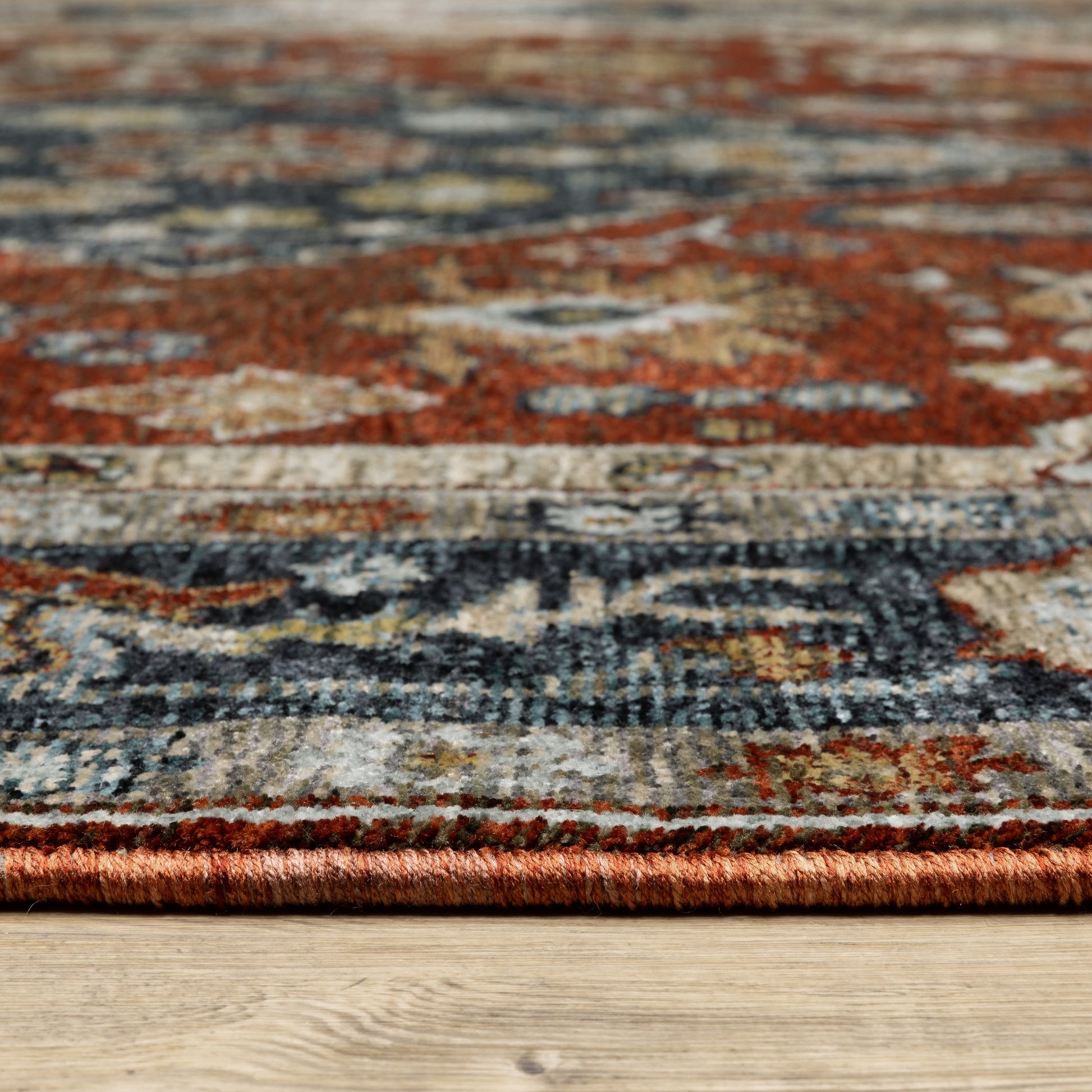 Aberdeen Medallion Red/ Blue Oriental Cut Pile Rug