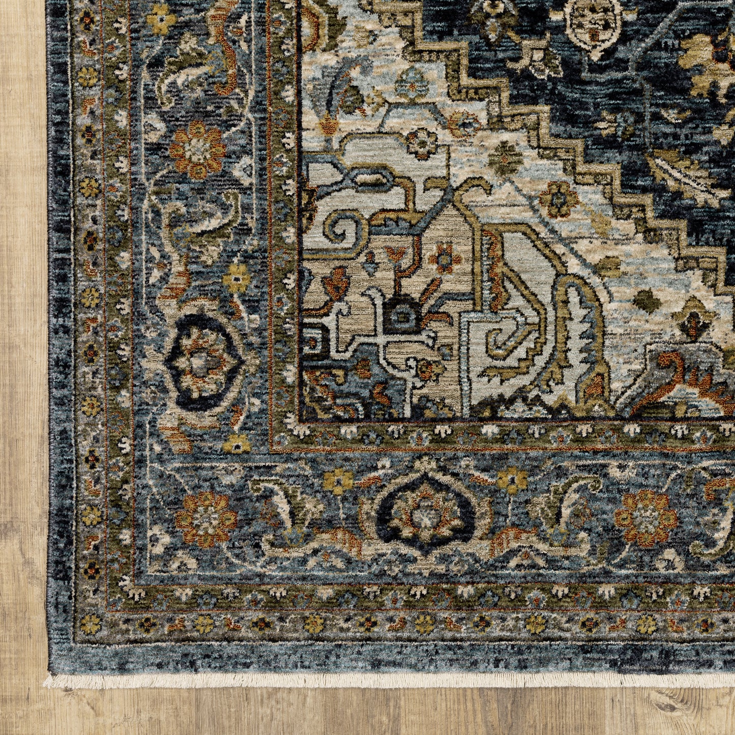 Aberdeen Medallion Blue/ Blue Oriental Cut Pile Rug