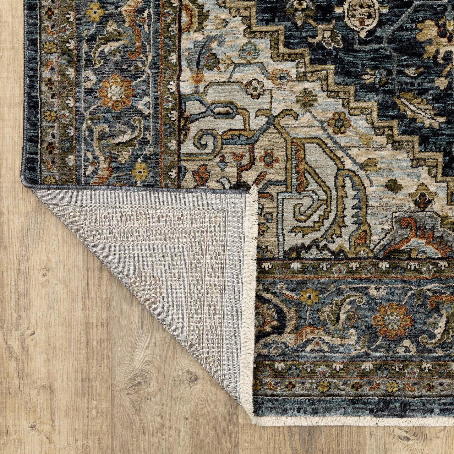 Aberdeen Medallion Blue/ Blue Oriental Cut Pile Rug