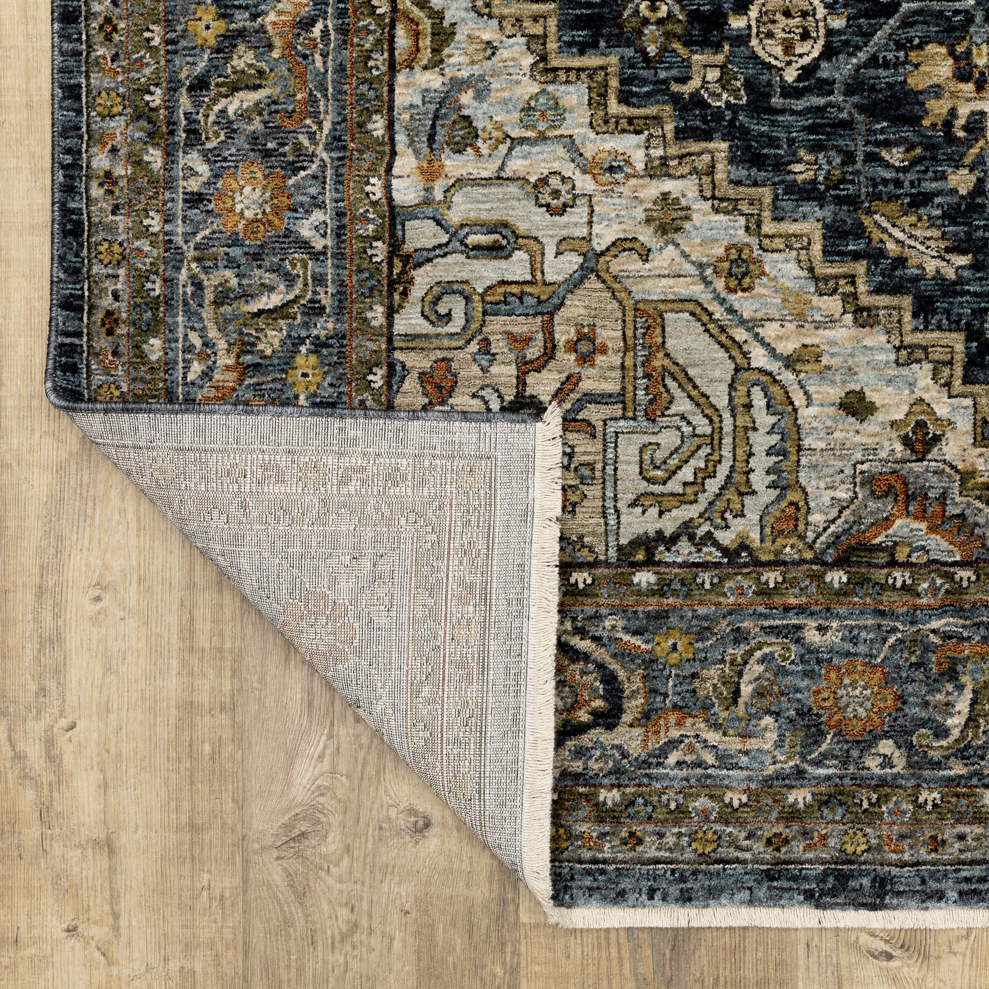 Aberdeen Medallion Blue/ Blue Oriental Cut Pile Rug