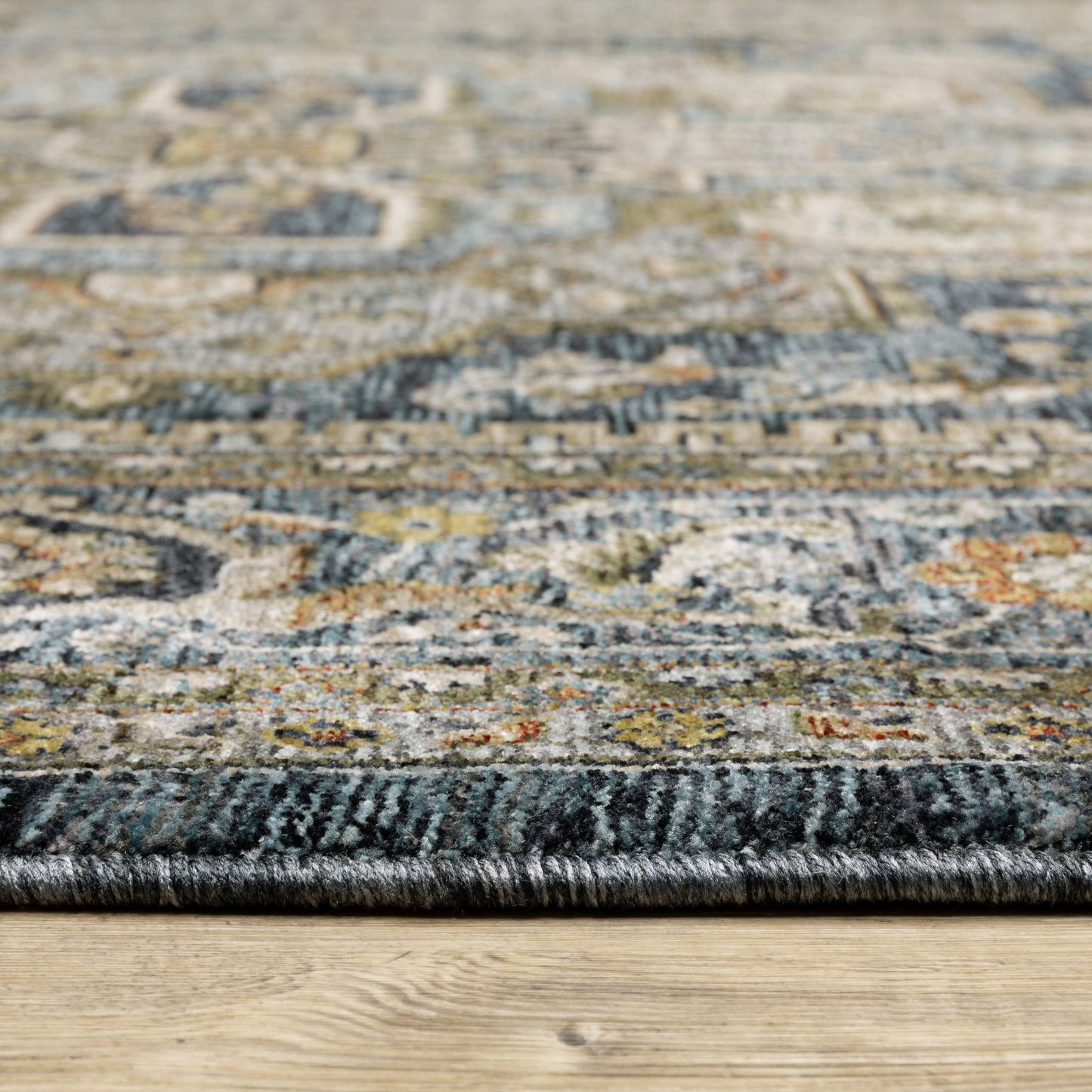 Aberdeen Medallion Blue/ Blue Oriental Cut Pile Rug