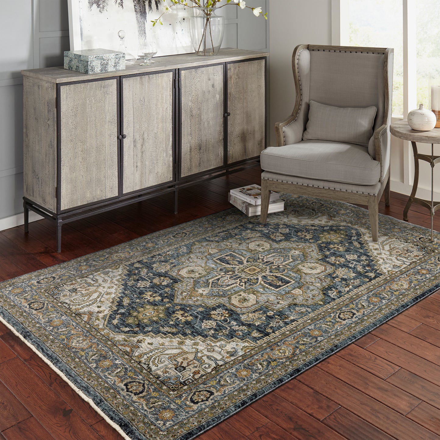 Aberdeen Medallion Blue/ Blue Oriental Cut Pile Rug
