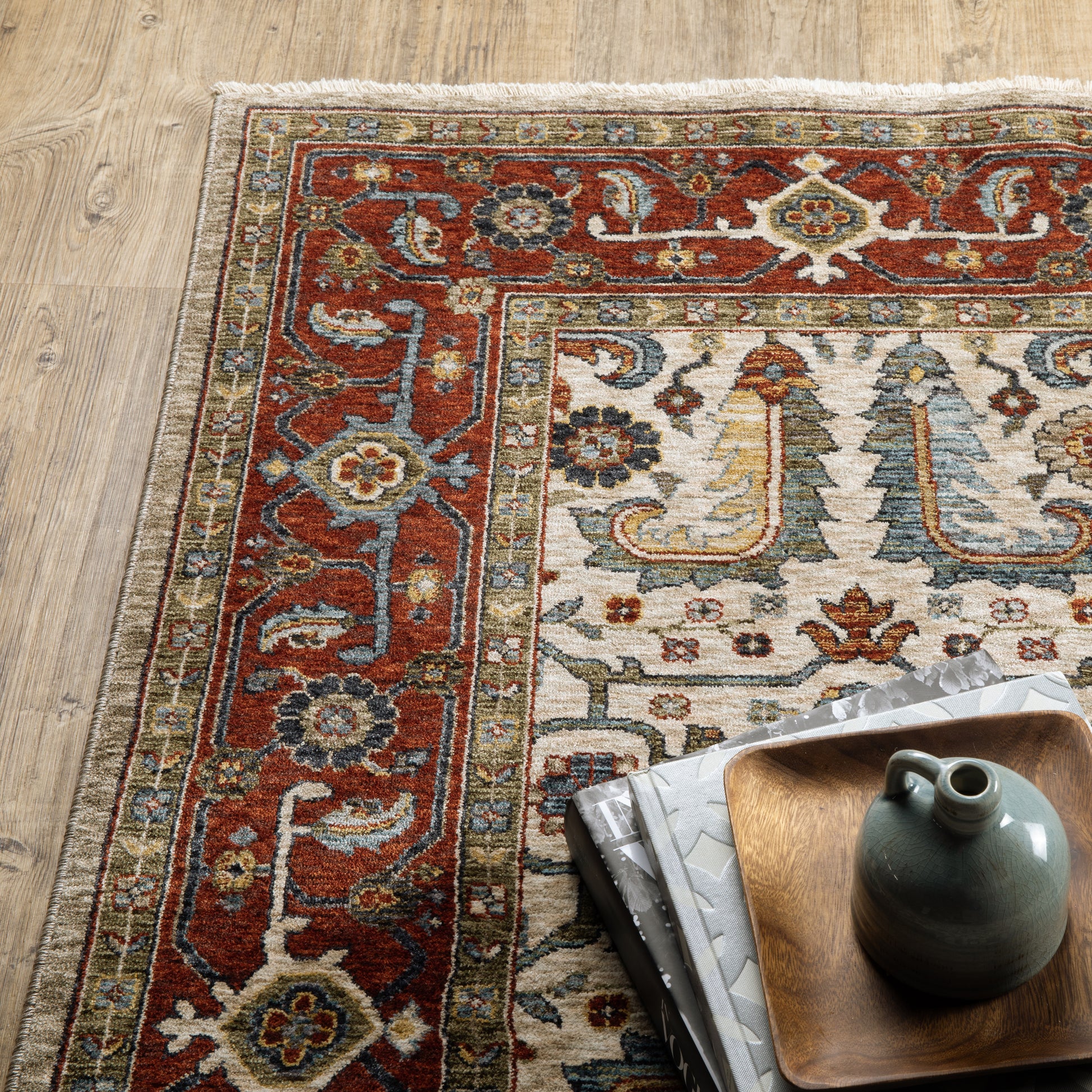 Aberdeen Floral Ivory/ Red Oriental Cut Pile Rug