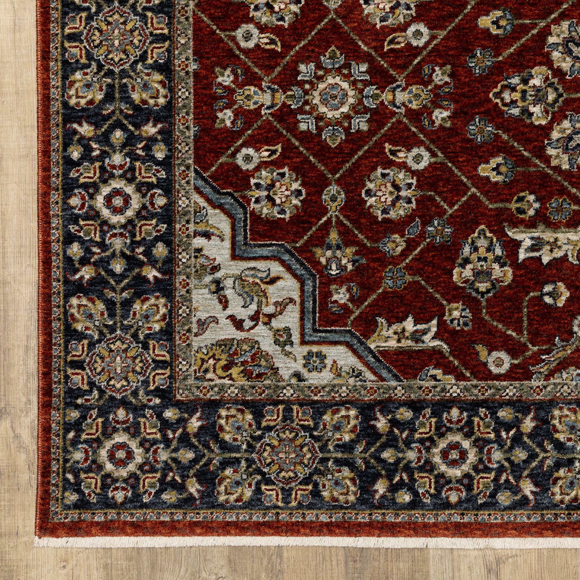 Aberdeen Medallion Red/ Blue Oriental Cut Pile Rug