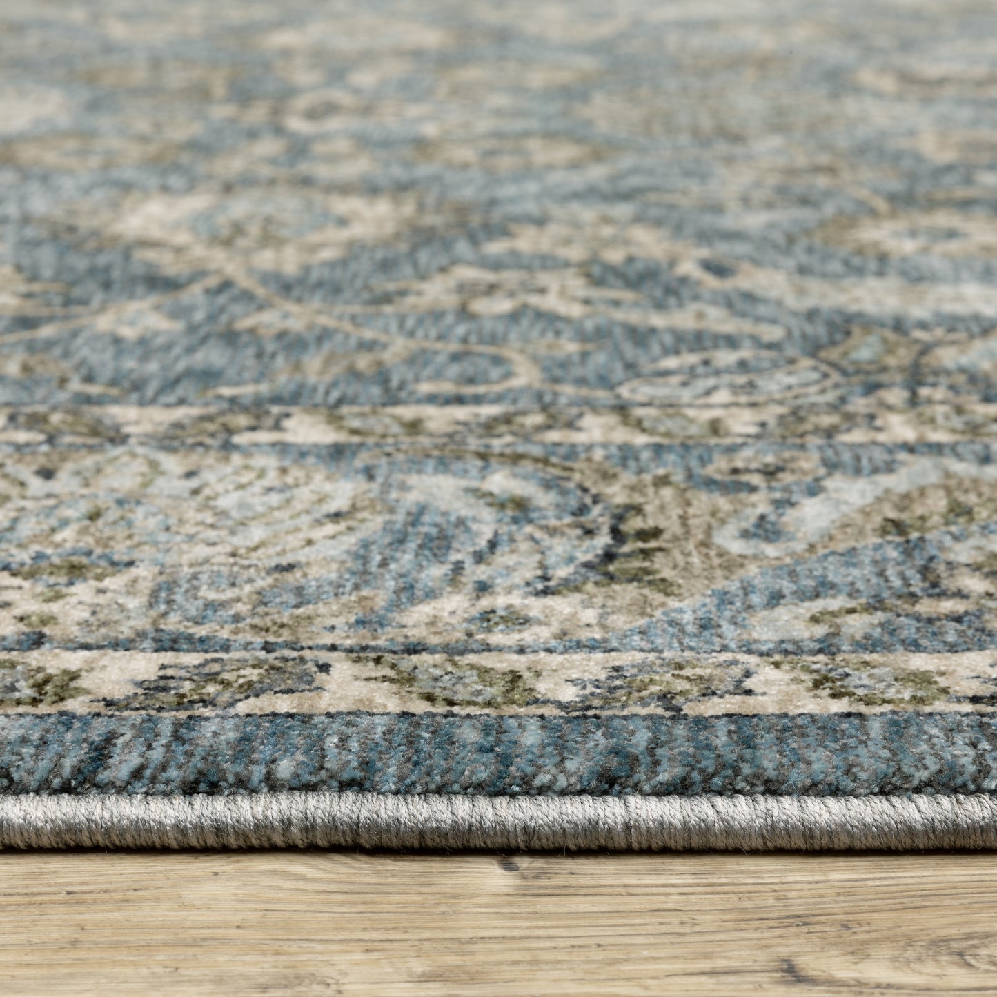 Aberdeen Floral Blue/ Beige Oriental Cut Pile Rug