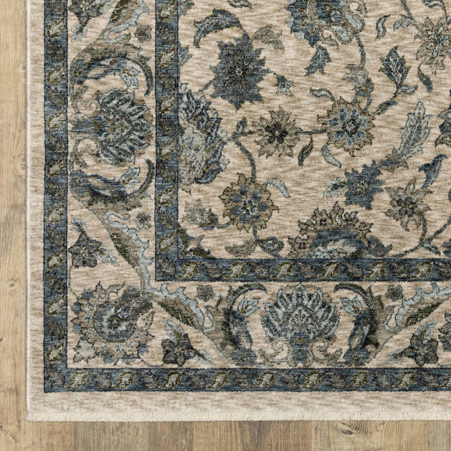 Aberdeen Floral Beige/ Blue Oriental Cut Pile Rug