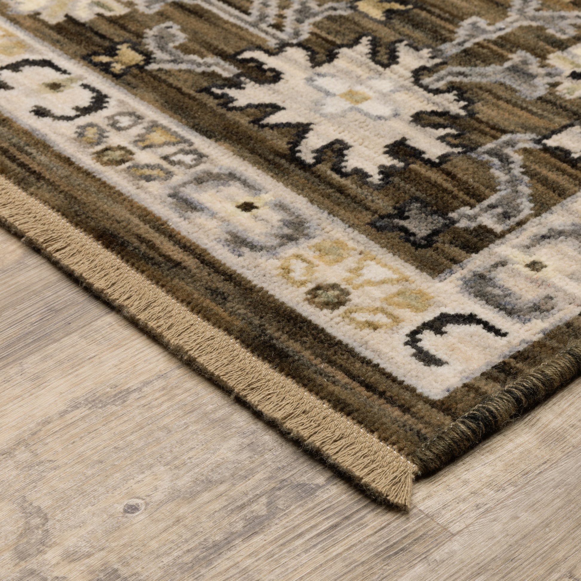 Acacia Floral Brown/ Tan Oriental Cut Pile Rug