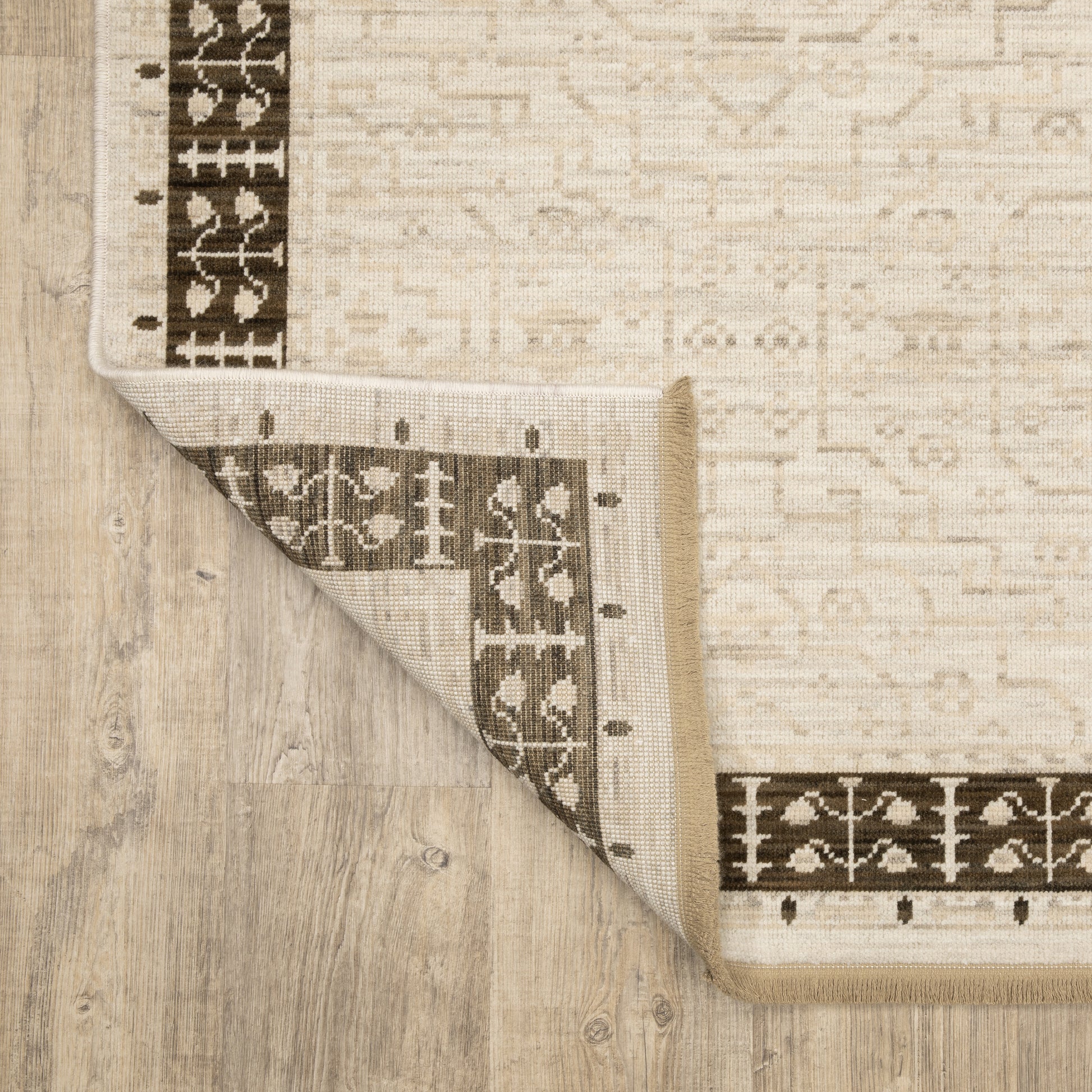 Acacia Distressed Beige/ Brown Oriental Cut Pile Rug
