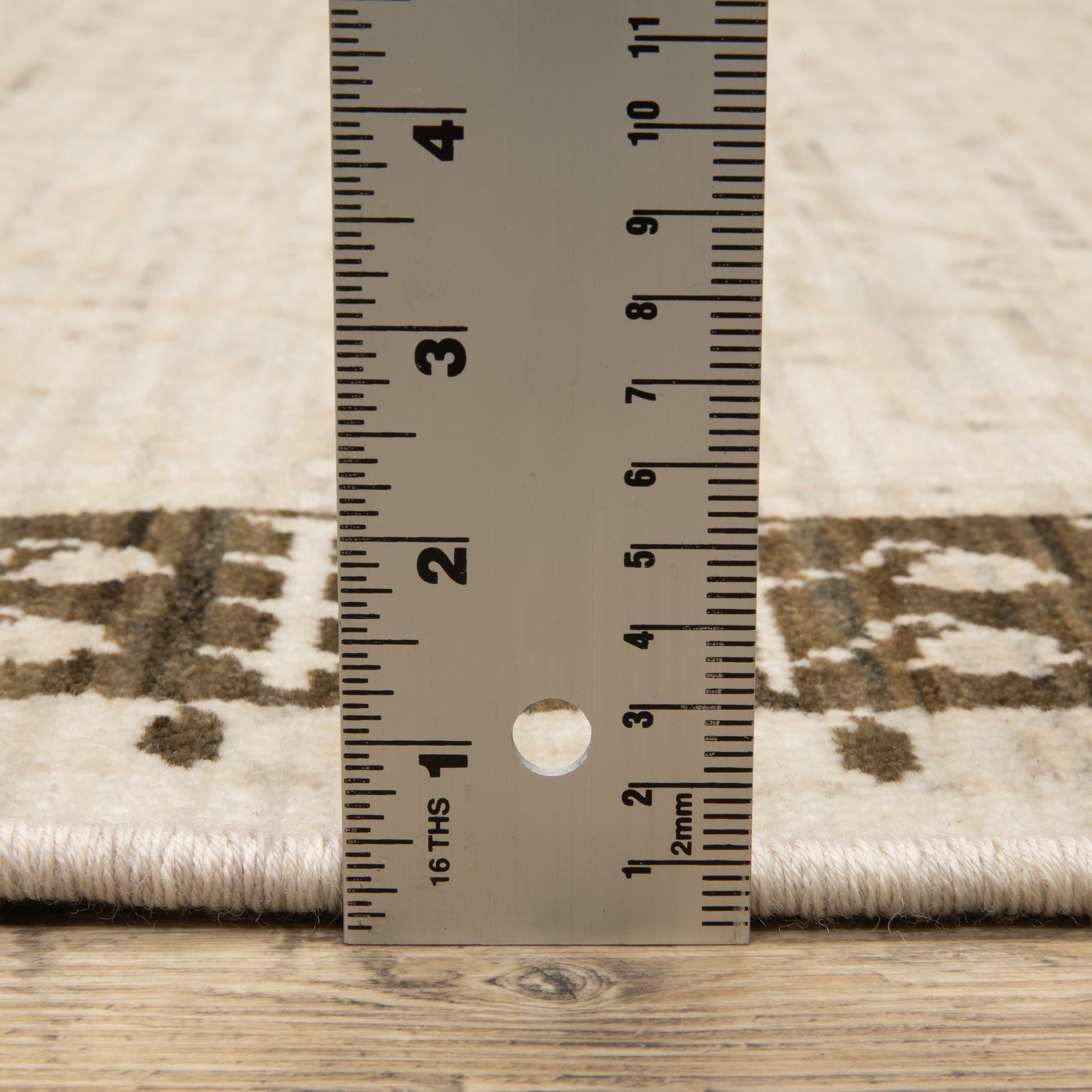 Acacia Distressed Beige/ Brown Oriental Cut Pile Rug