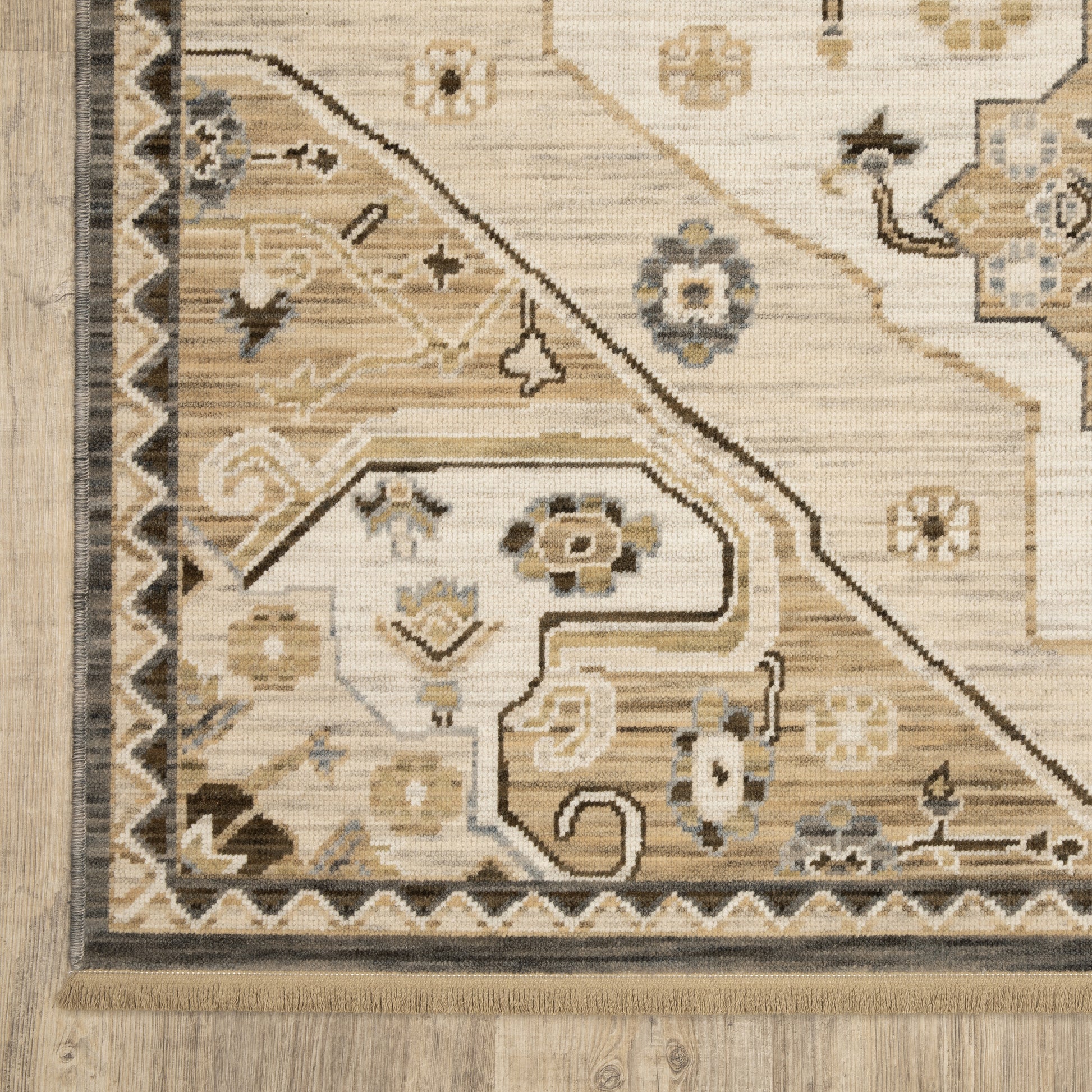 Acacia Medallion Tan/ Grey Floral Cut Pile Rug