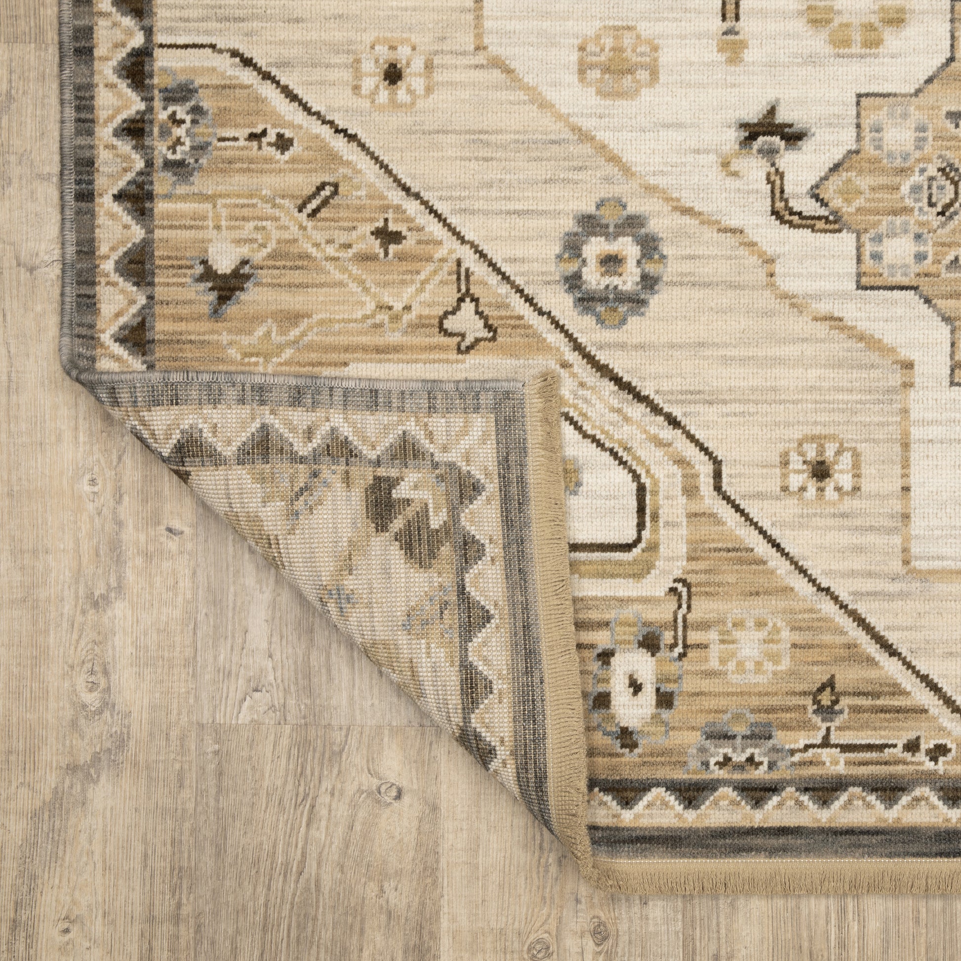 Acacia Medallion Tan/ Grey Floral Cut Pile Rug