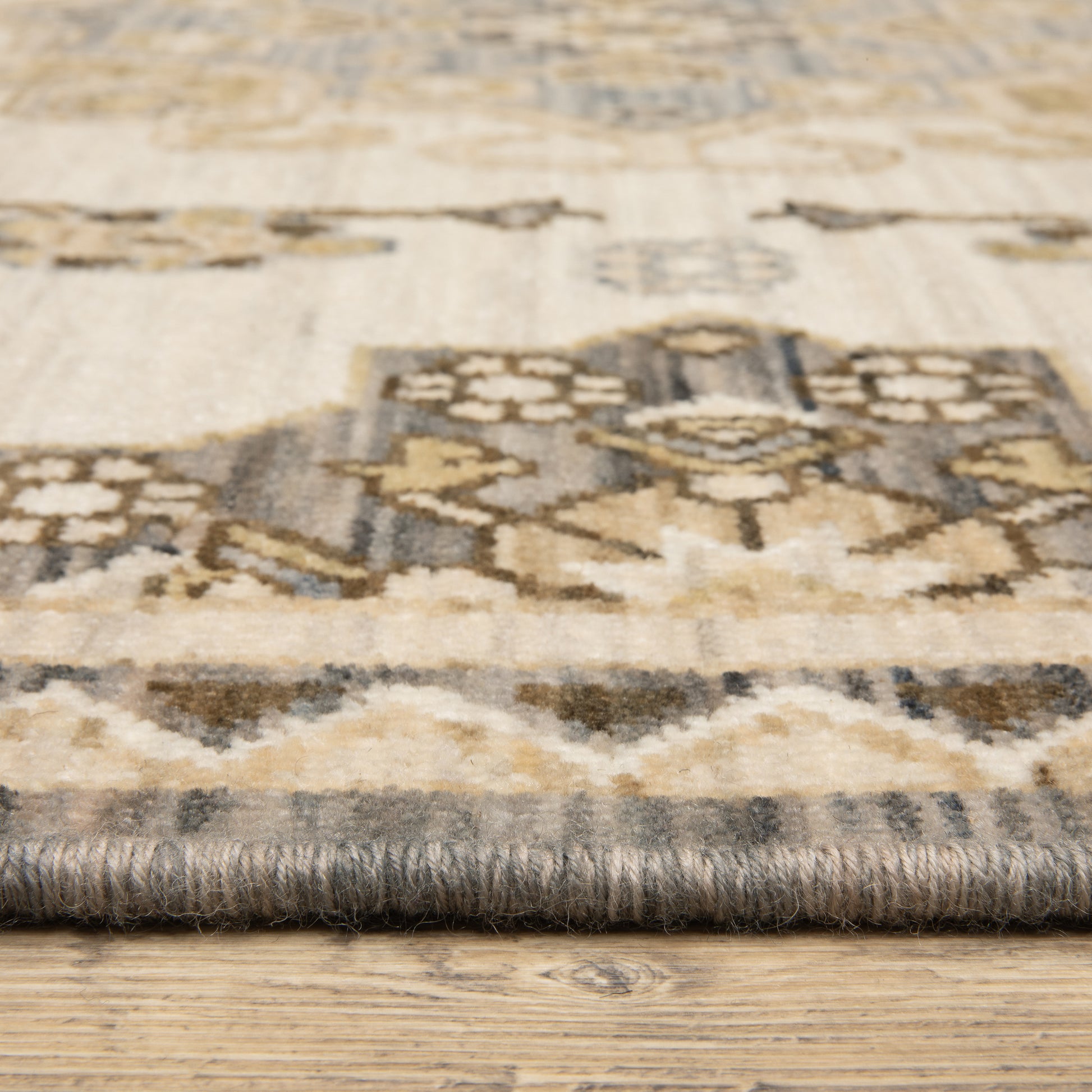Acacia Medallion Tan/ Grey Floral Cut Pile Rug