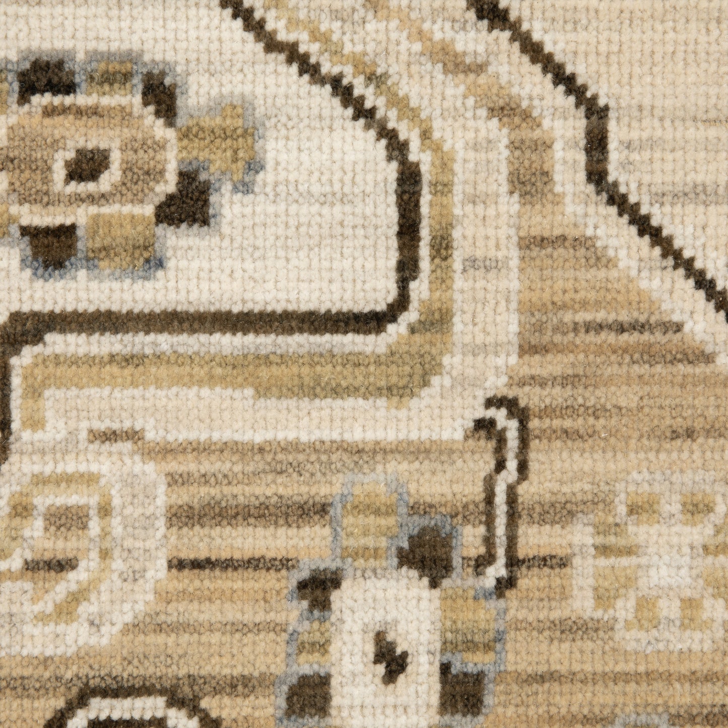 Acacia Medallion Tan/ Grey Floral Cut Pile Rug
