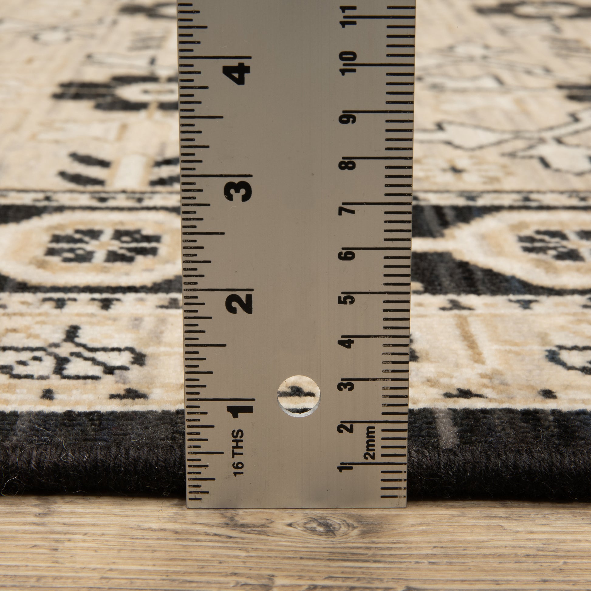 Acacia Oriental Beige/ Black Floral Cut Pile Rug