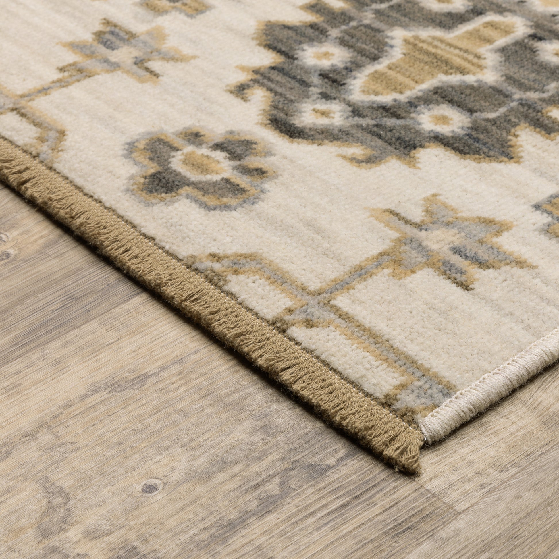 Acacia Oriental Beige/ Tan Floral Cut Pile Rug