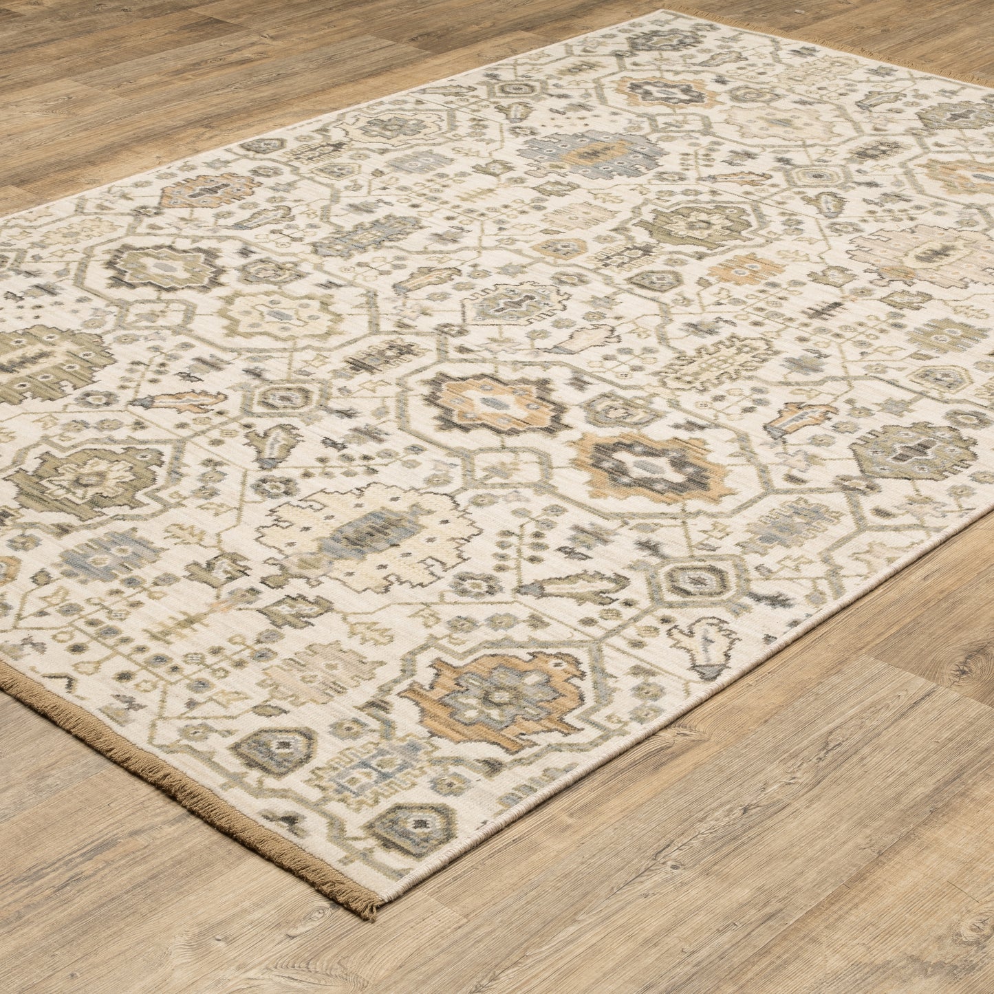 Acacia Oriental Ivory/ Gold Cut Pile Rug