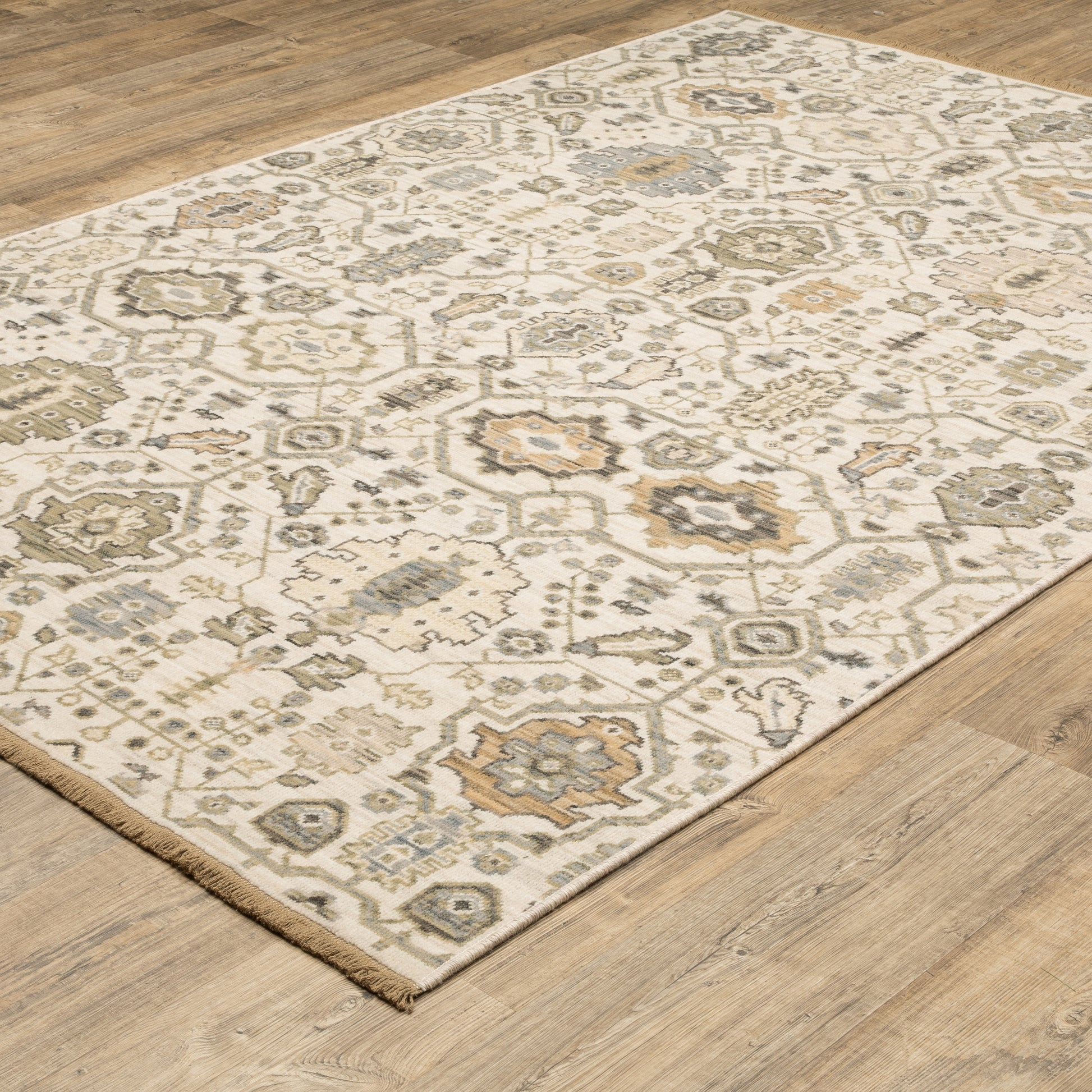 Acacia Oriental Ivory/ Gold Cut Pile Rug