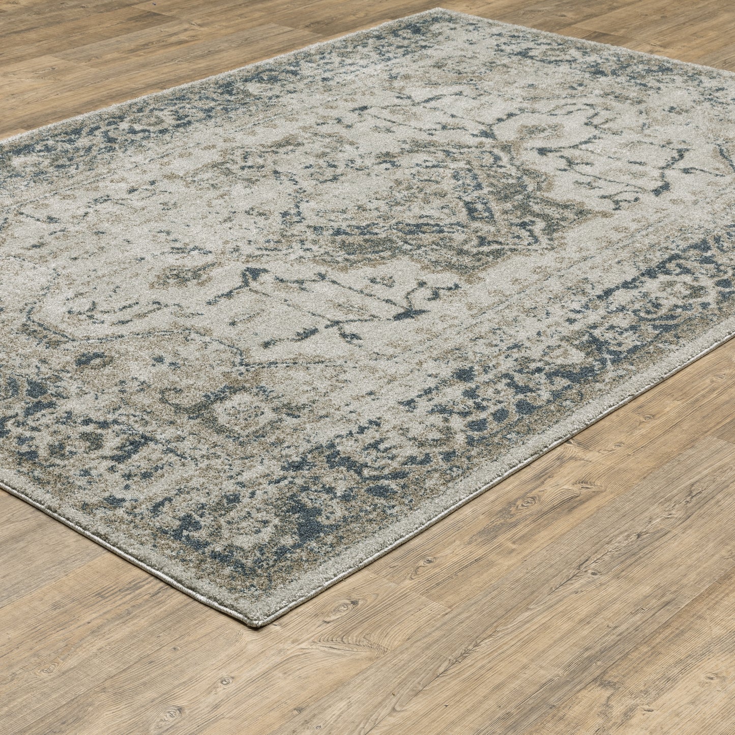 Alton Distressed Beige/ Blue Medallion Cut Pile Rug
