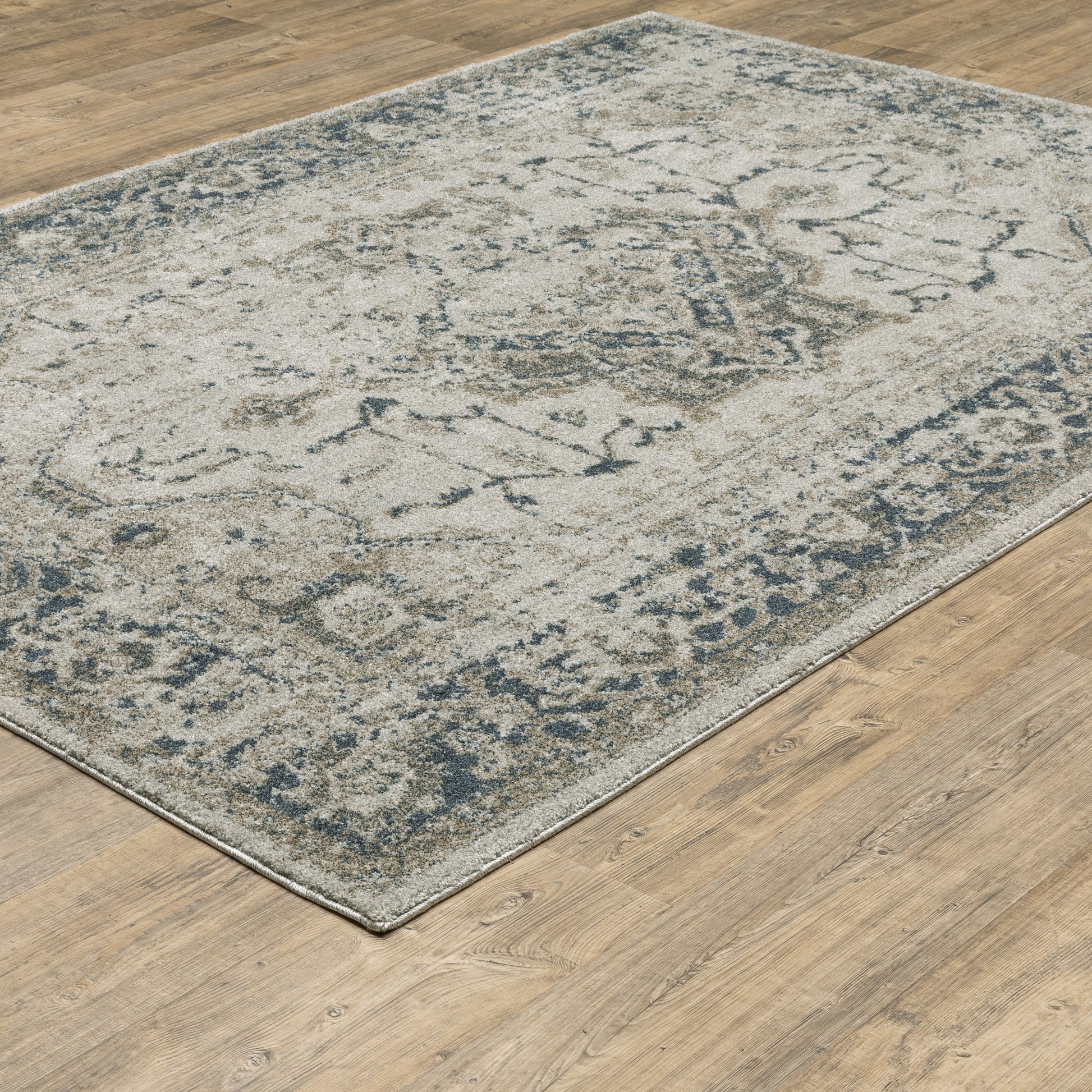 Alton Distressed Beige/ Blue Medallion Cut Pile Rug