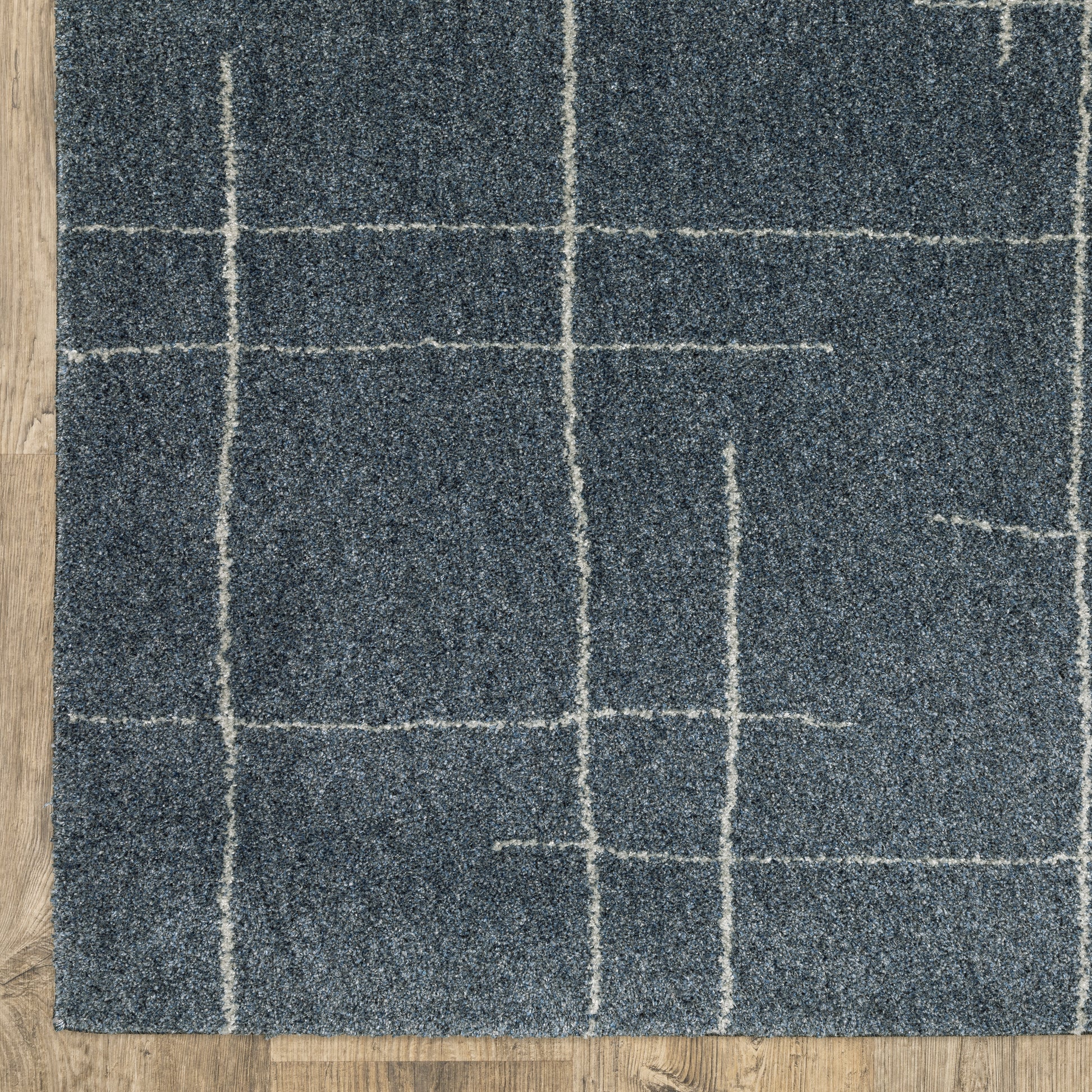 Alton Solid Blue/ Beige Geometric Cut Pile Rug