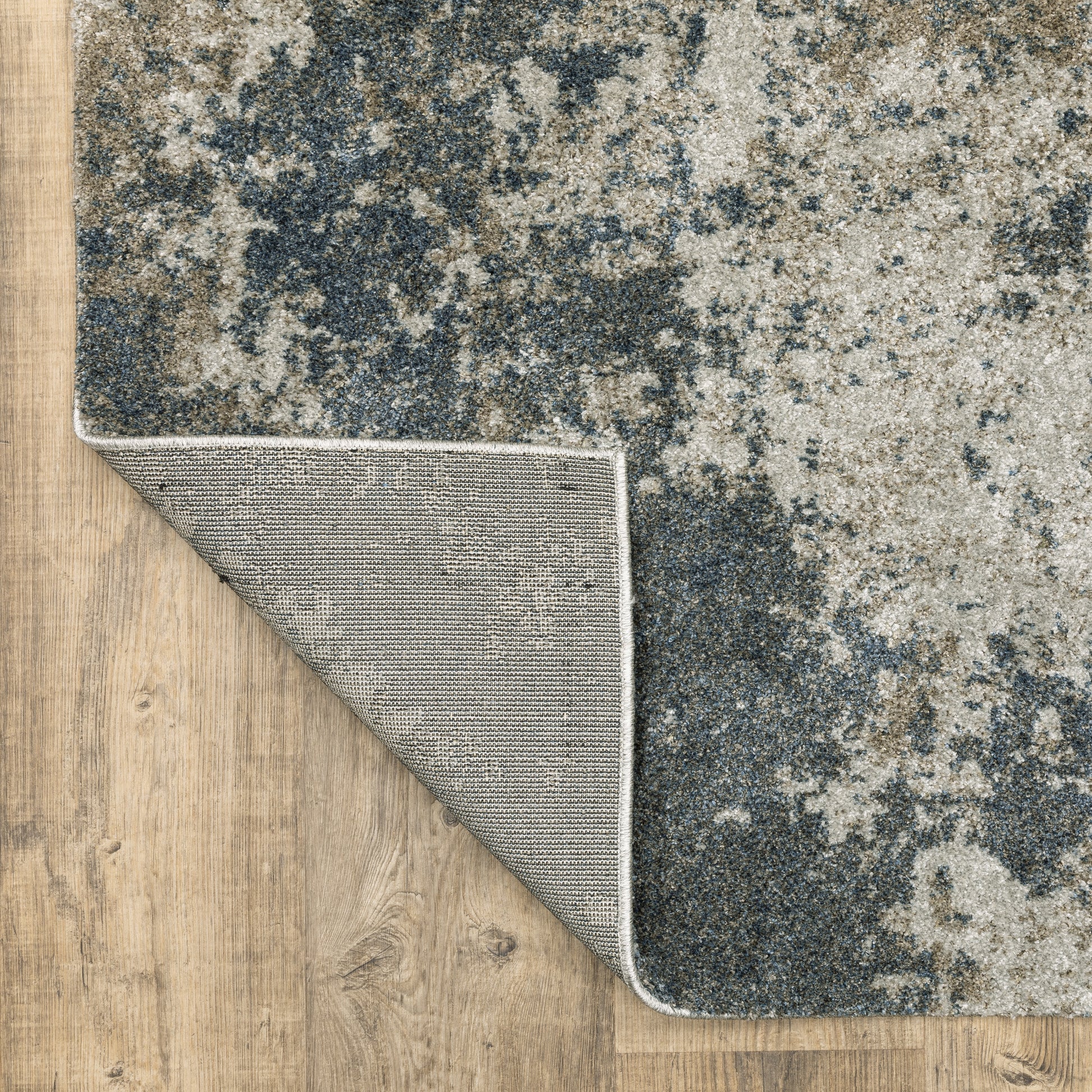 Alton Abstract Blue/ Beige Cut Pile Rug