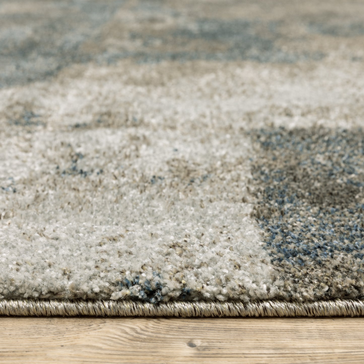 Alton Distressed Blue/ Brown Abstract Cut Pile Rug