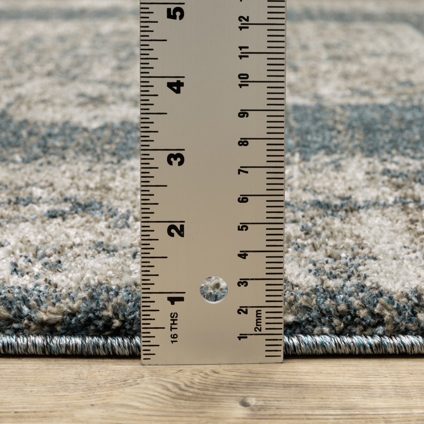 Alton Medallion Blue/ Beige Distressed Cut Pile Rug