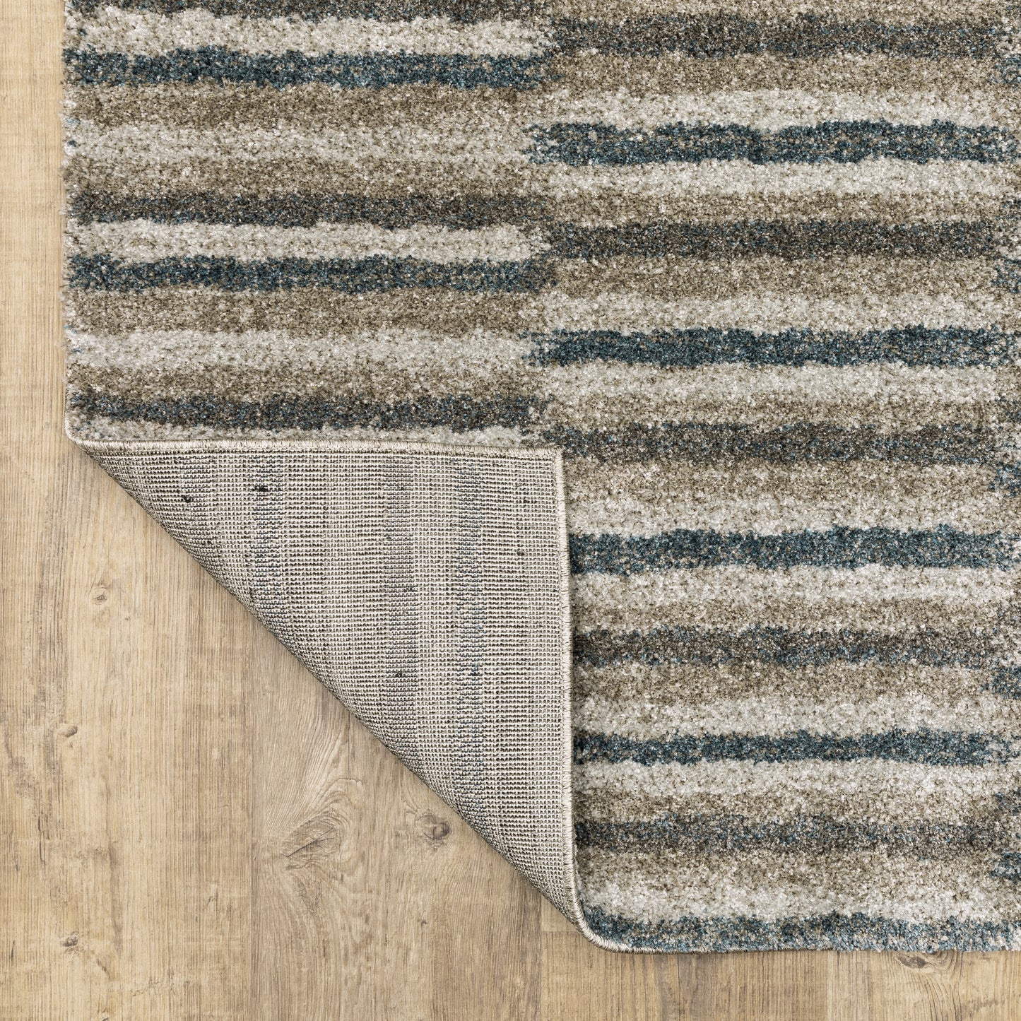 Alton Geometric Beige/ Blue Cut Pile Rug