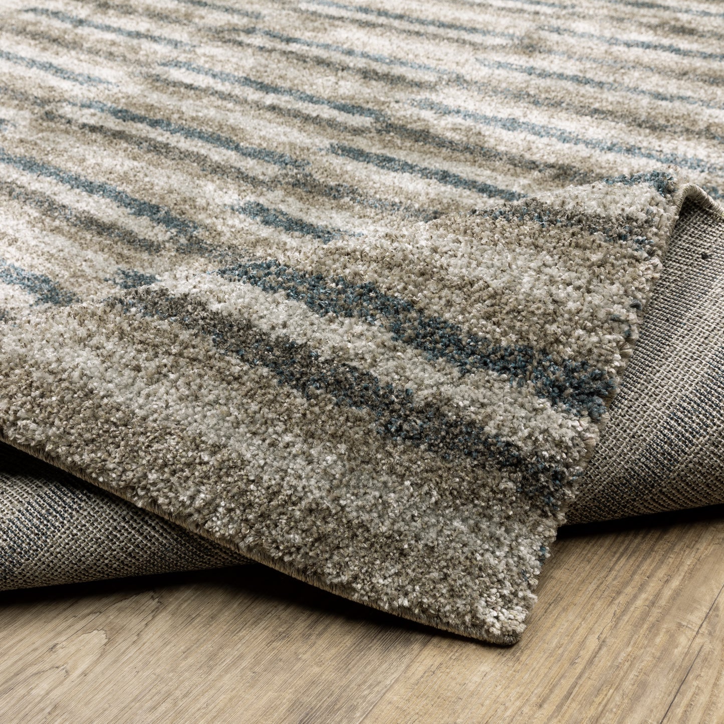 Alton Geometric Beige/ Blue Cut Pile Rug