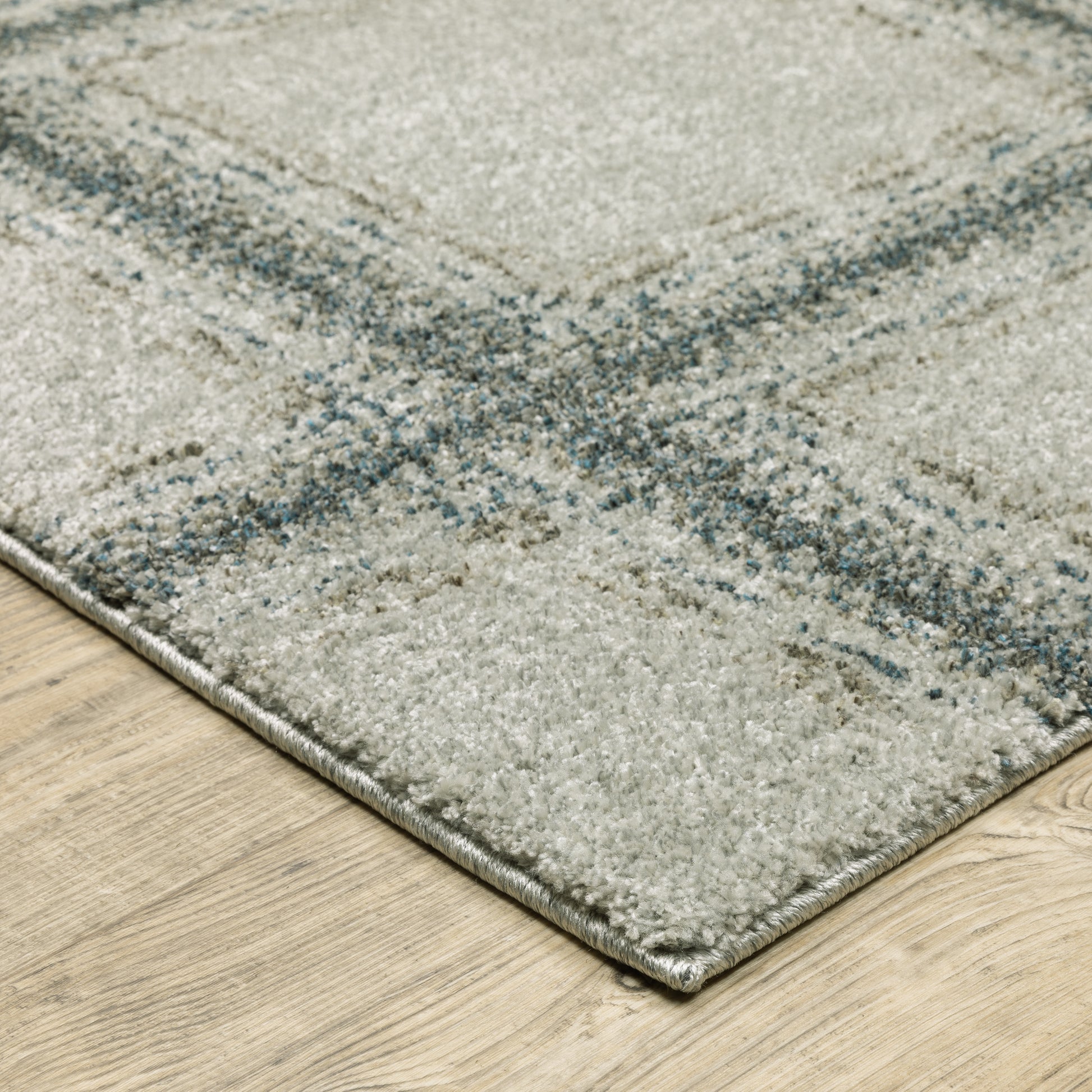 Alton Geometric Beige/ Blue Cut Pile Rug