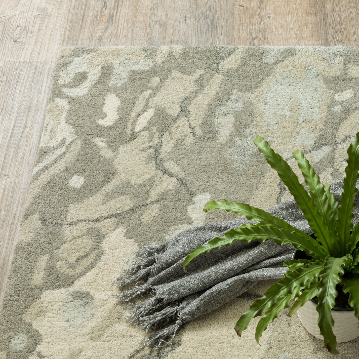 Anastasia Abstract Beige/ Ivory Cut Pile Rug