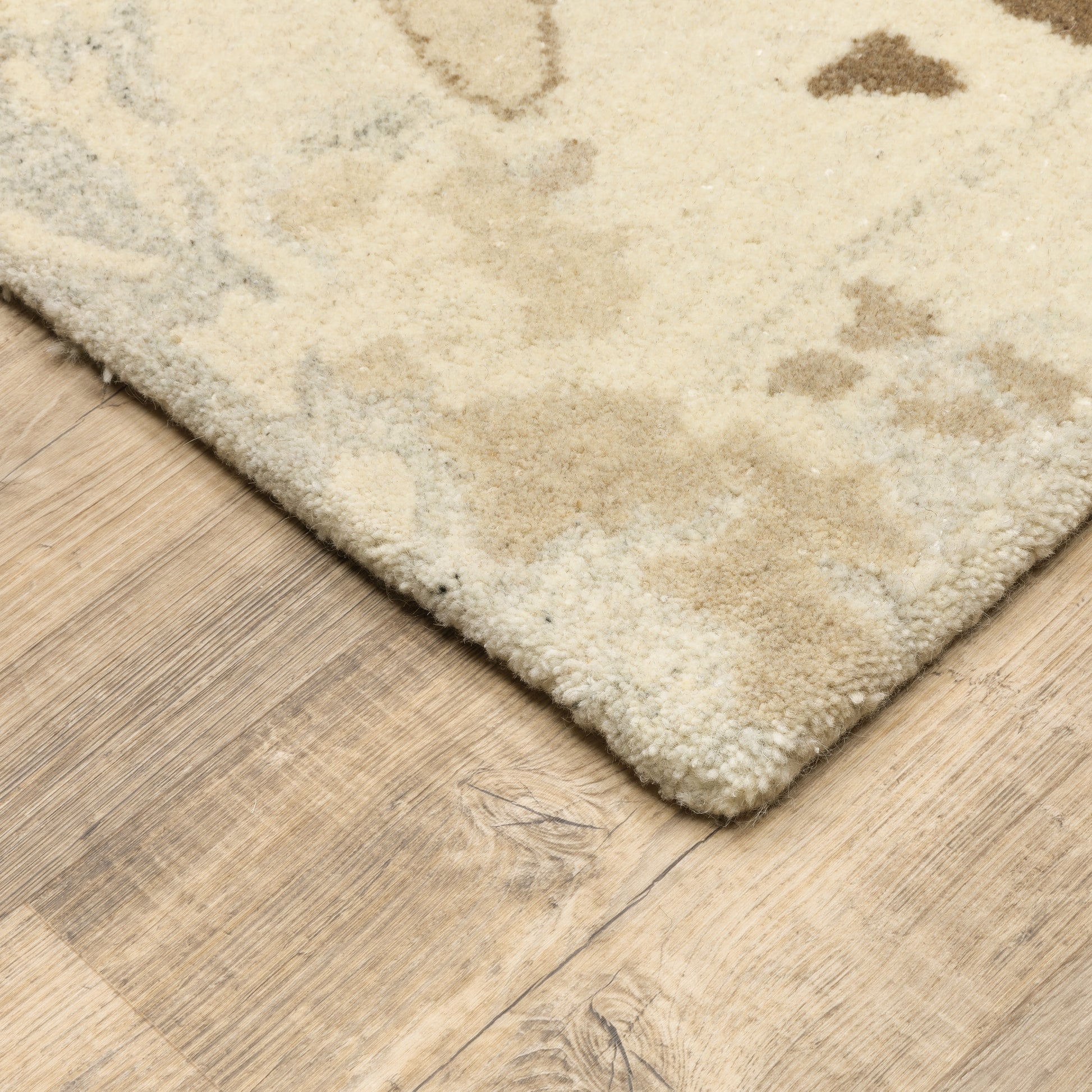 Anastasia Abstract Beige/ Charcoal Cut Pile Rug